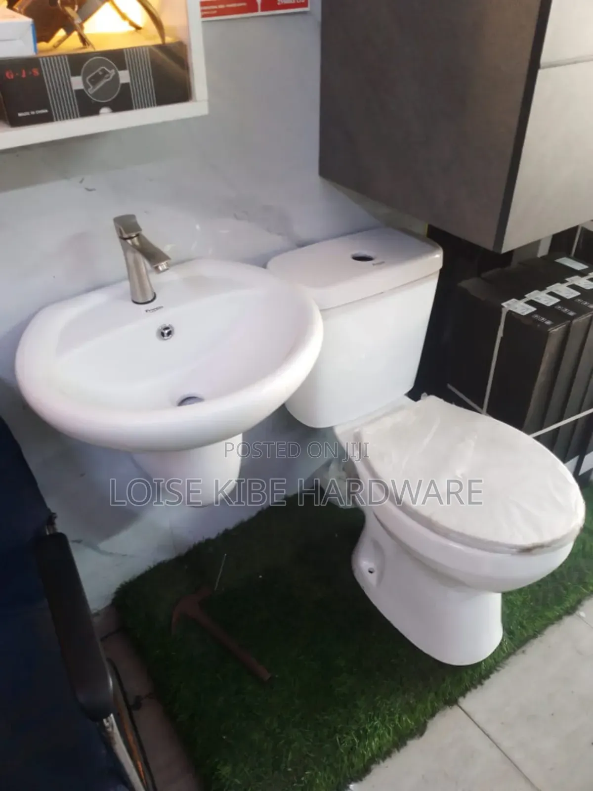 Toilet+ Half Pendstal Basin Available