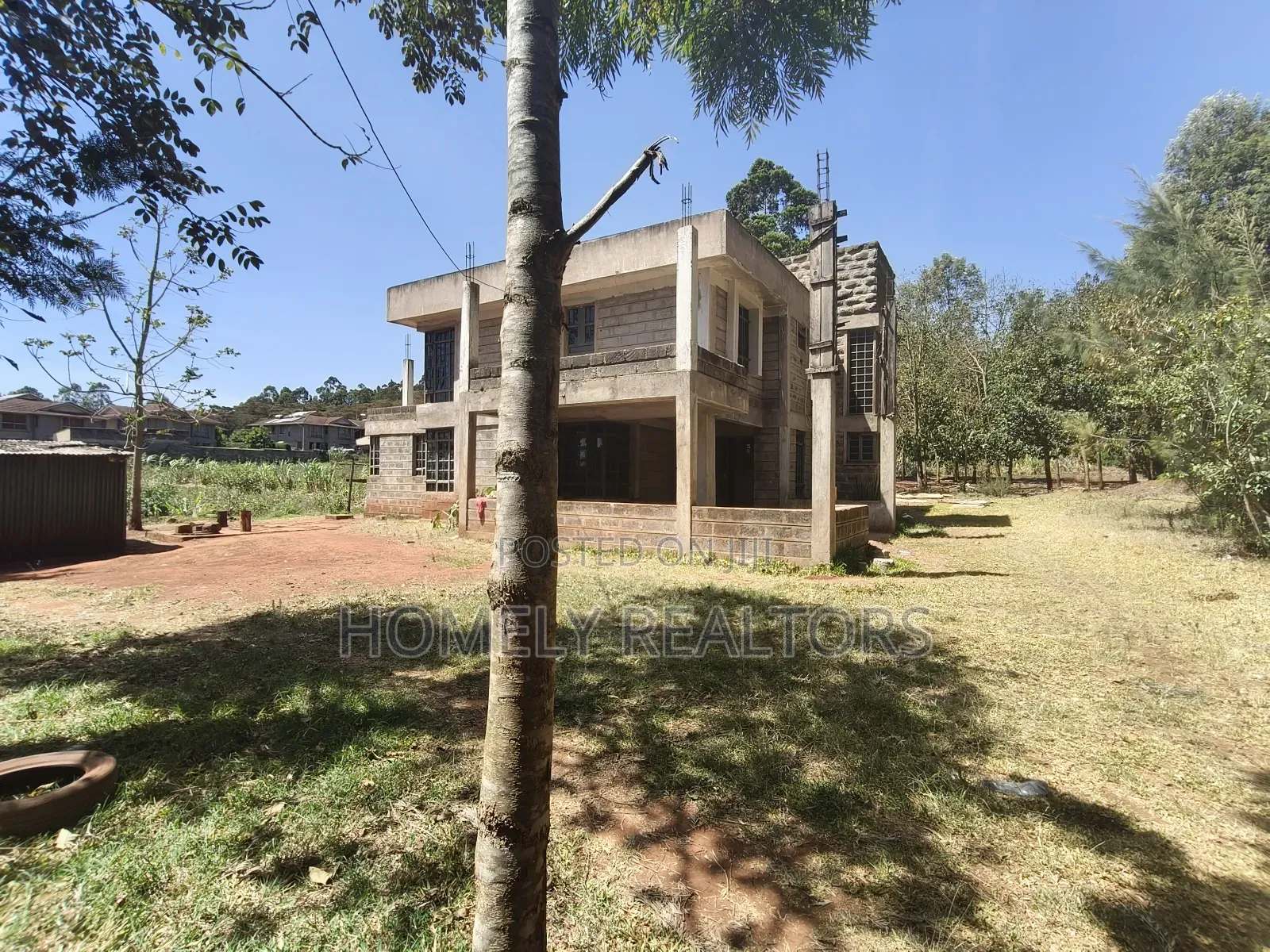 4bdrm Maisonette in Kerarapon Drive, for sale