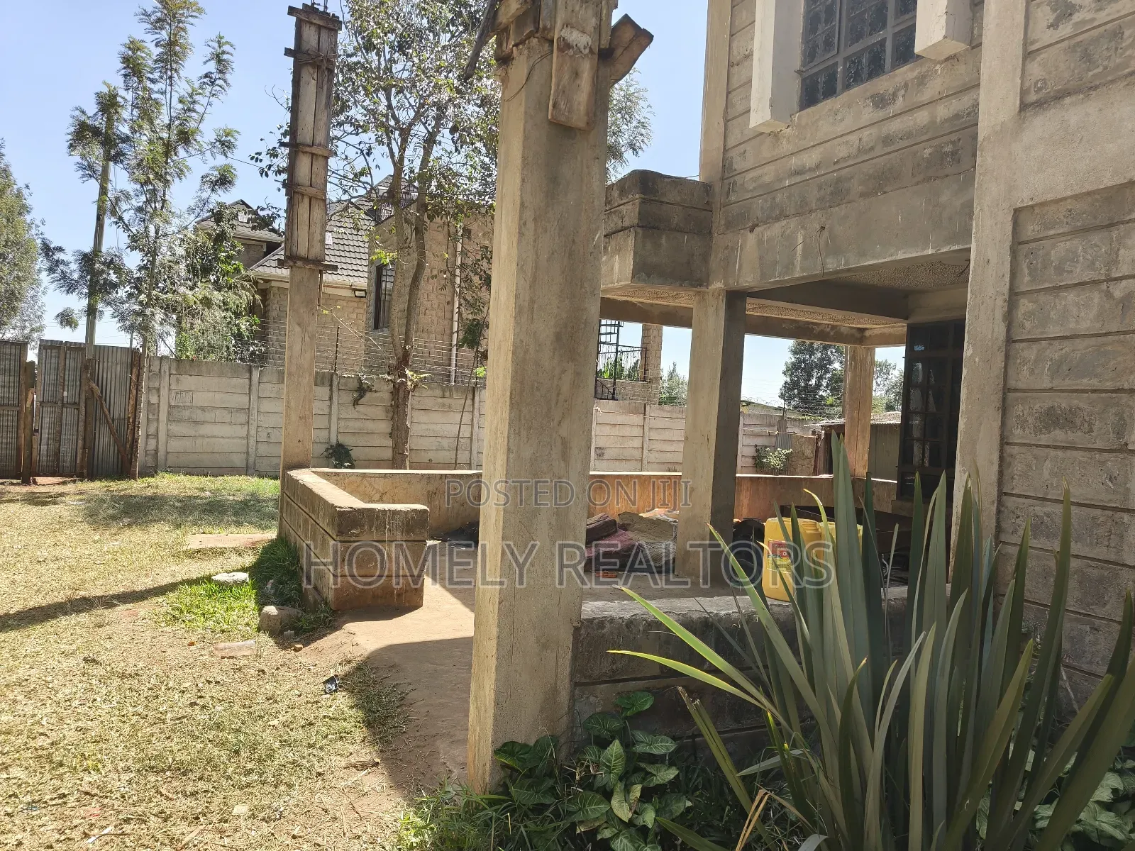 4bdrm Maisonette in Kerarapon Drive, for sale