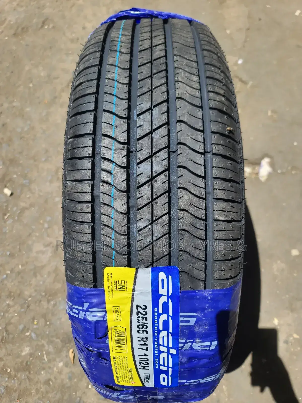225 /65 R17 Accelera Tyres 102H Made in Indonesia