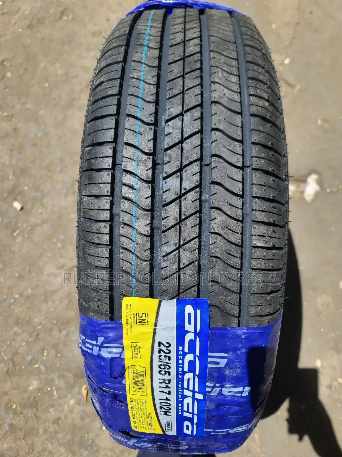 225 /65 R17 Accelera Tyres 102H Made in Indonesia