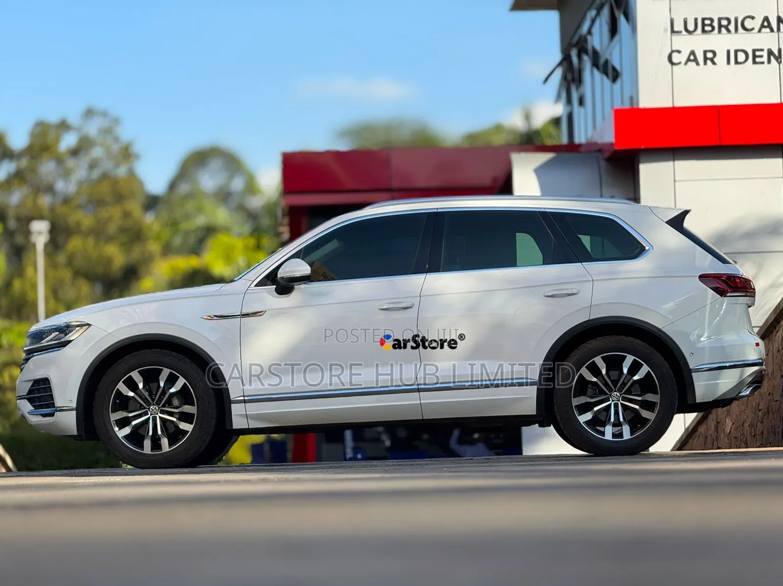 Volkswagen Touareg 2019 White
