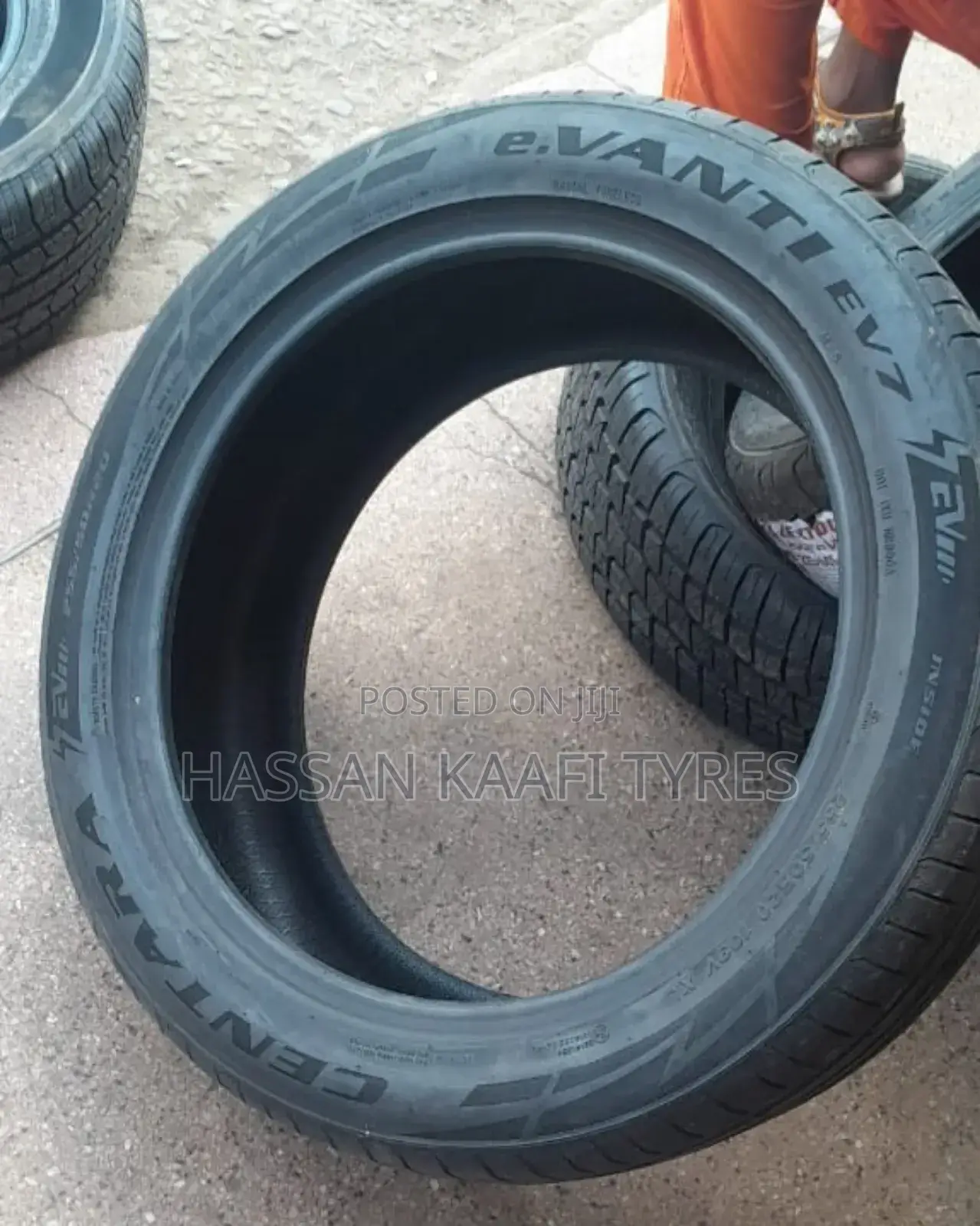 255/50r20 Centsra Tyre