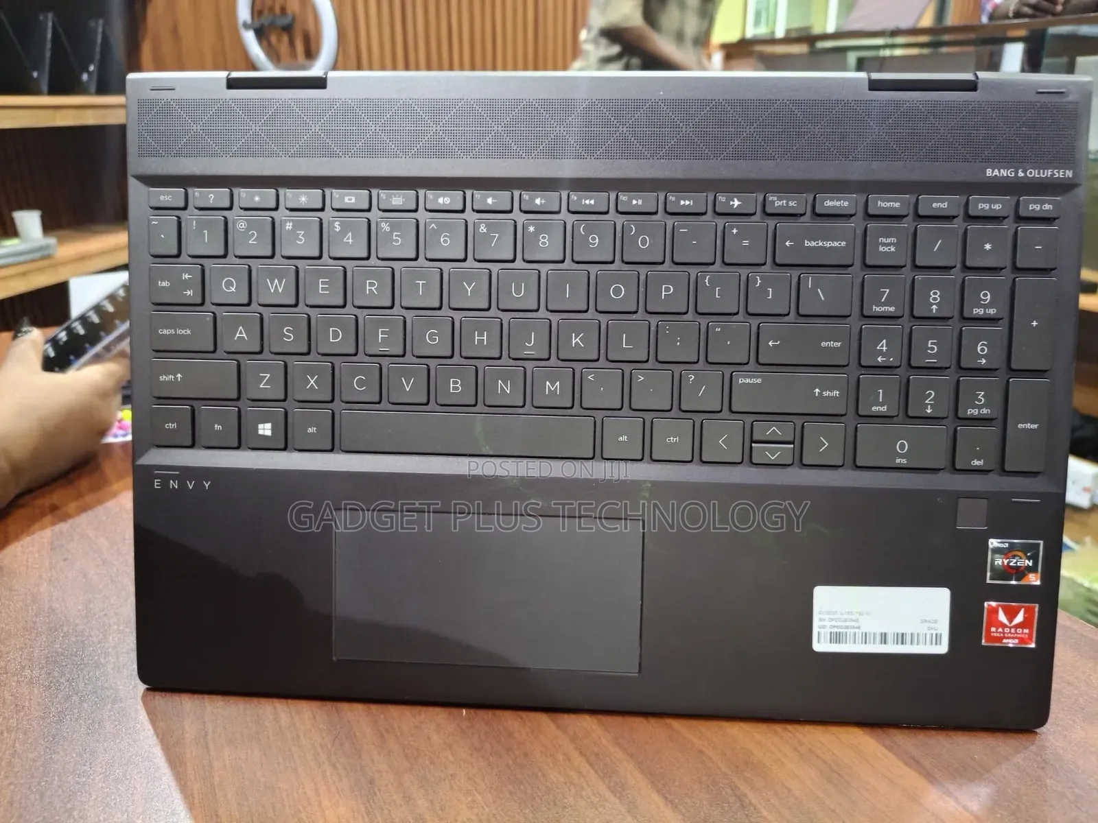 Laptop HP Envy X360 8GB AMD Ryzen 5 SSD 256GB