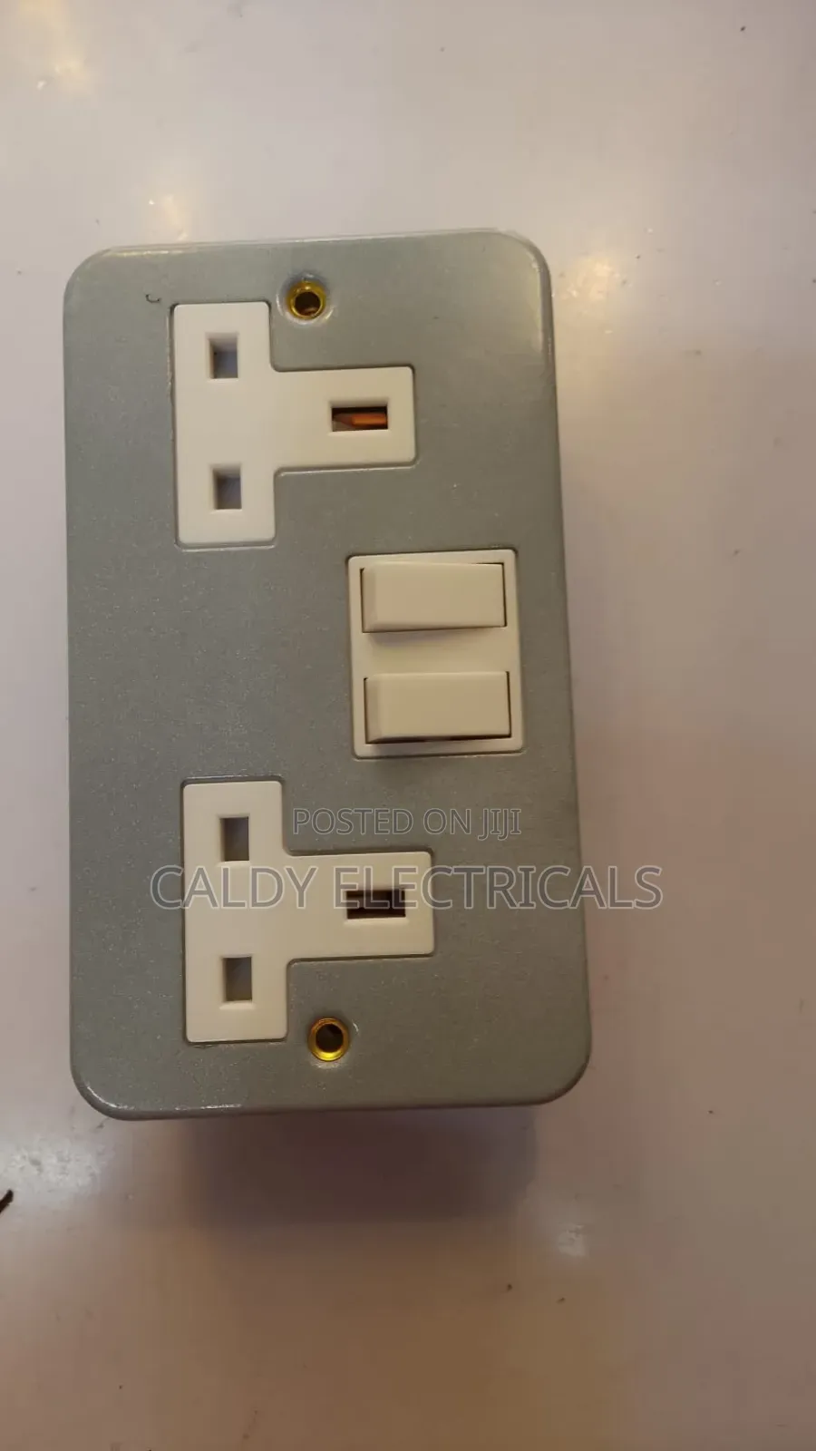 Metal-Clad 13a Double-Switched Socket Outlet