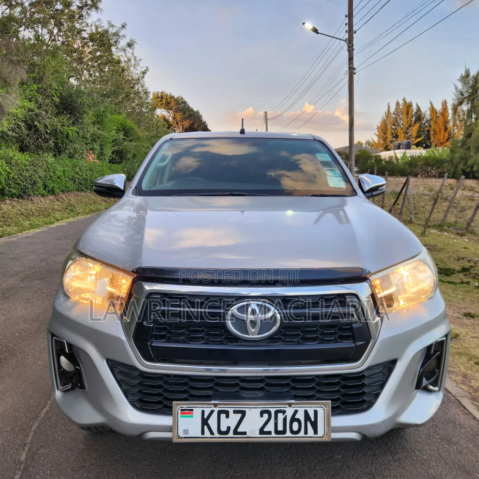 Toyota Hilux 2019 Silver