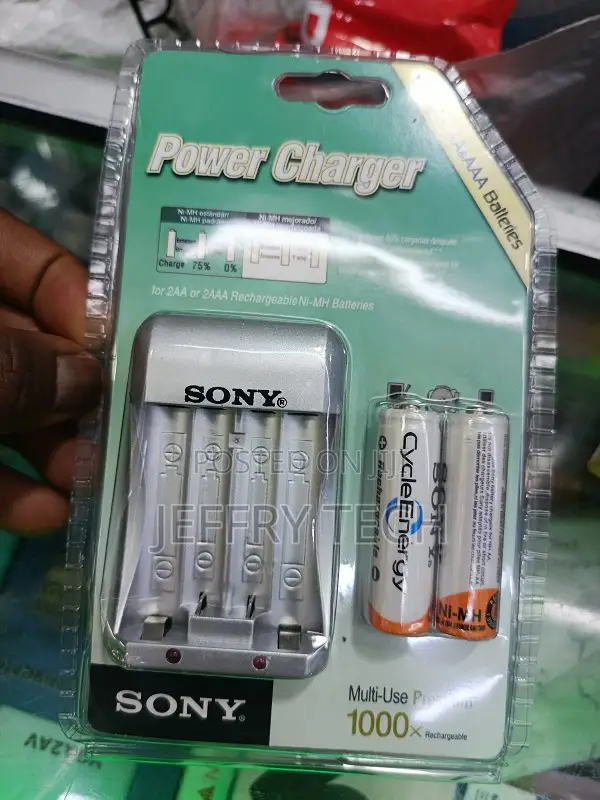 Sony Compact Charger (Aa)With Batteries Aa