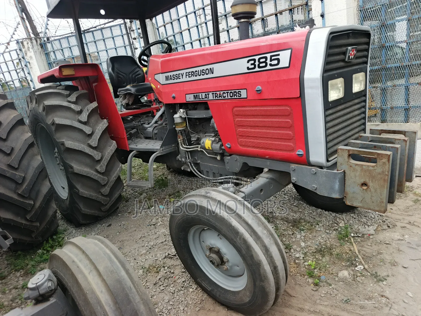 Massey Ferguson 385