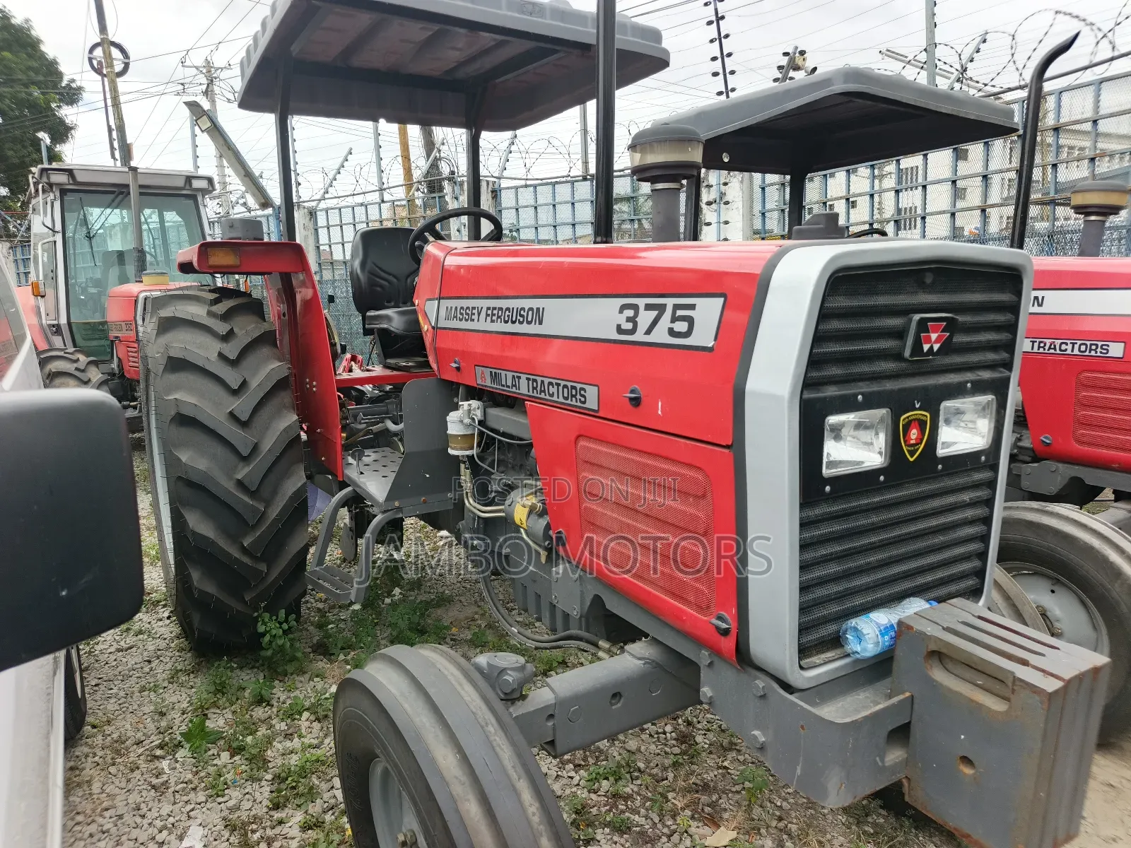 Massey Ferguson 385