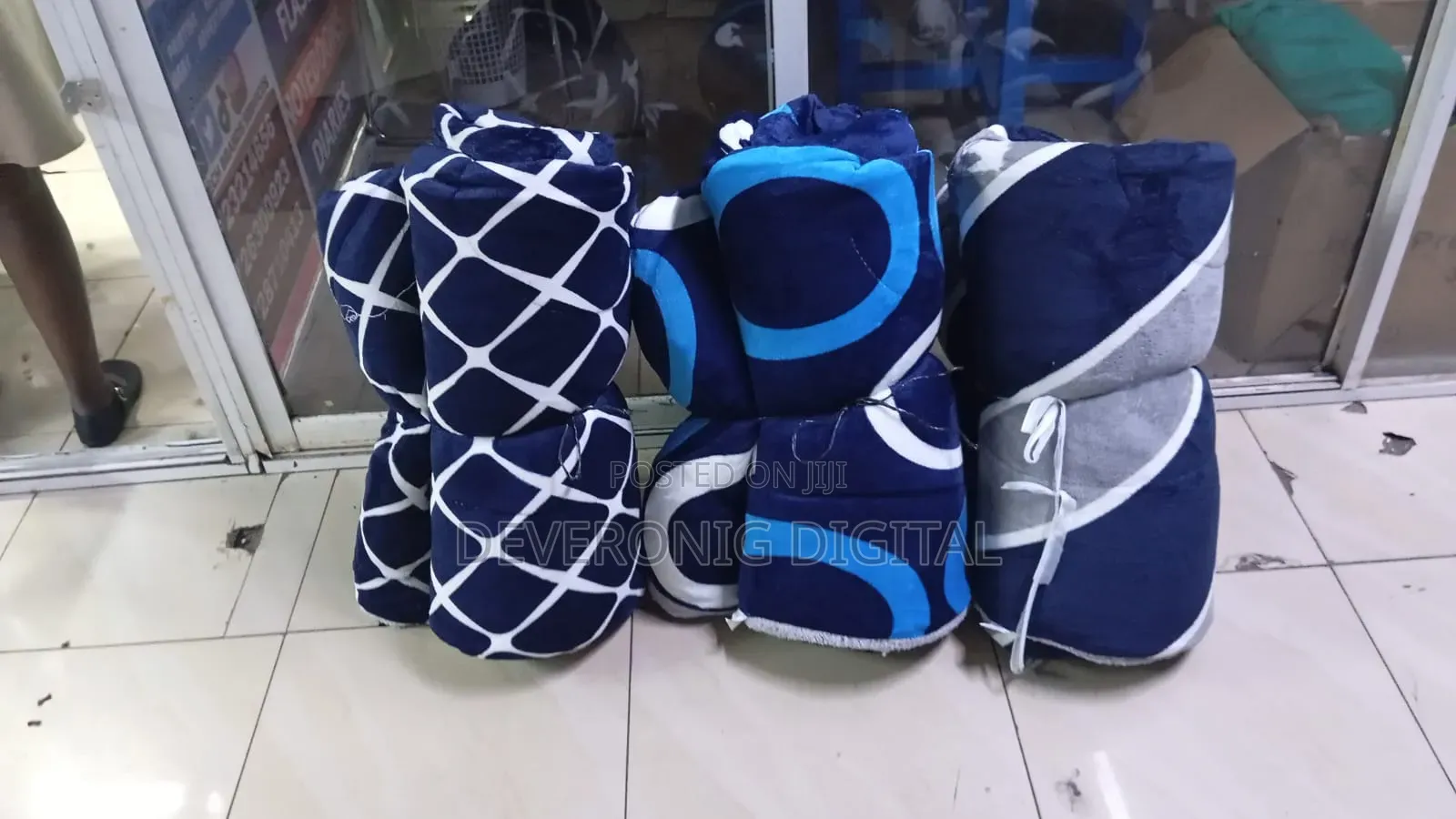 Tc Brand Single Woolen Duvets*
Size 6*6
