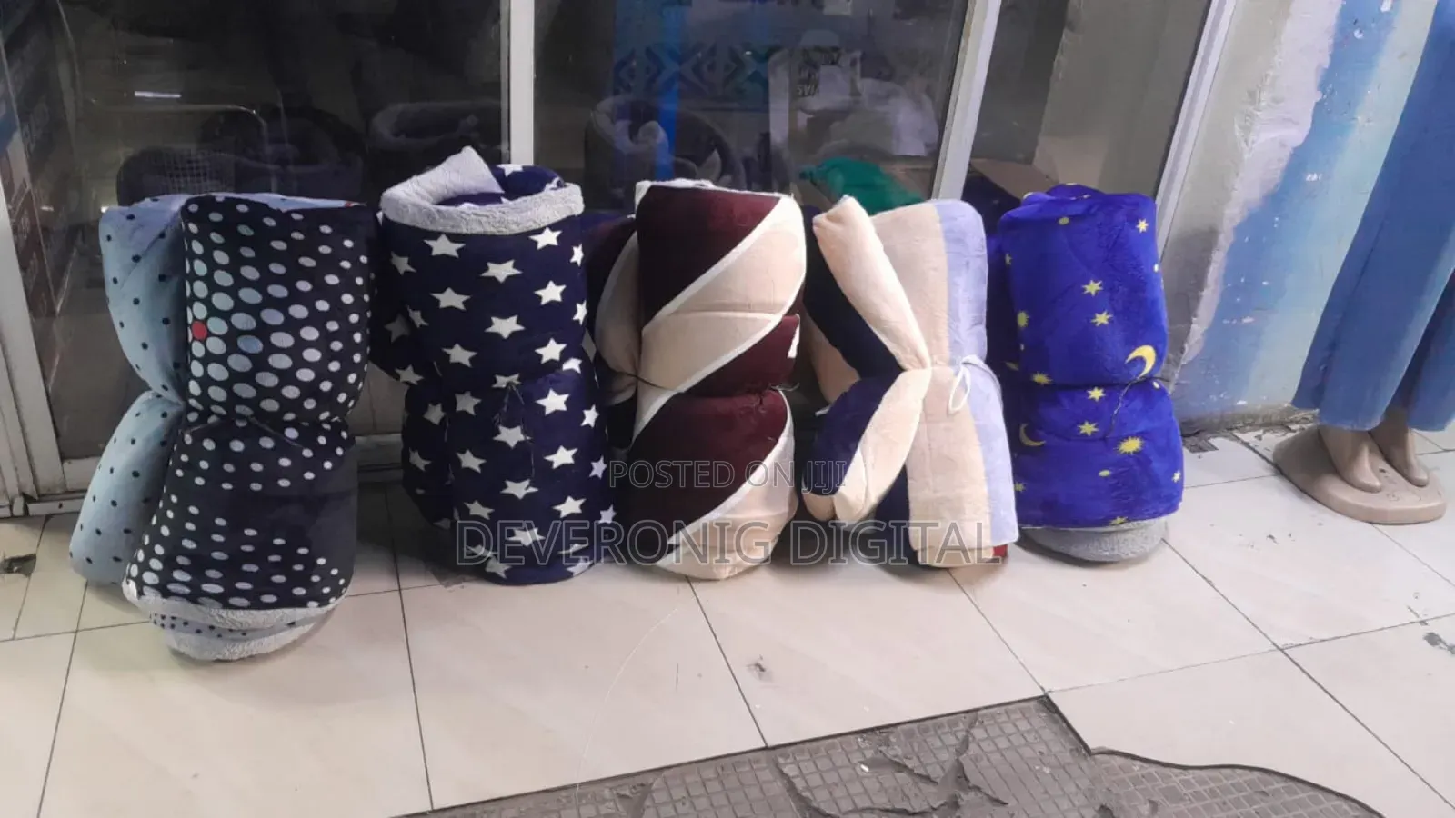 Tc Brand Single Woolen Duvets*
Size 6*6