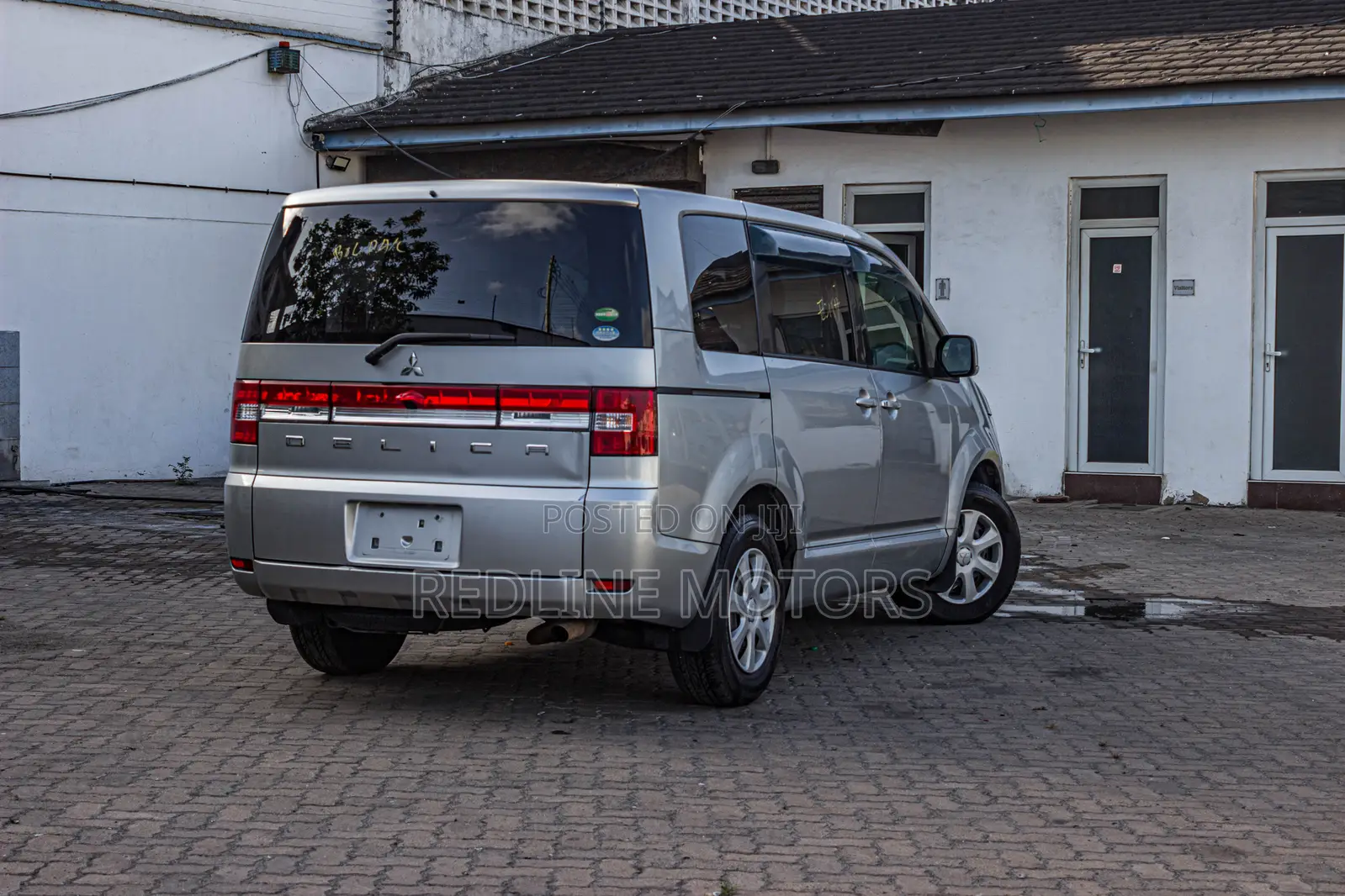 Mitsubishi Delica 2018 Silver