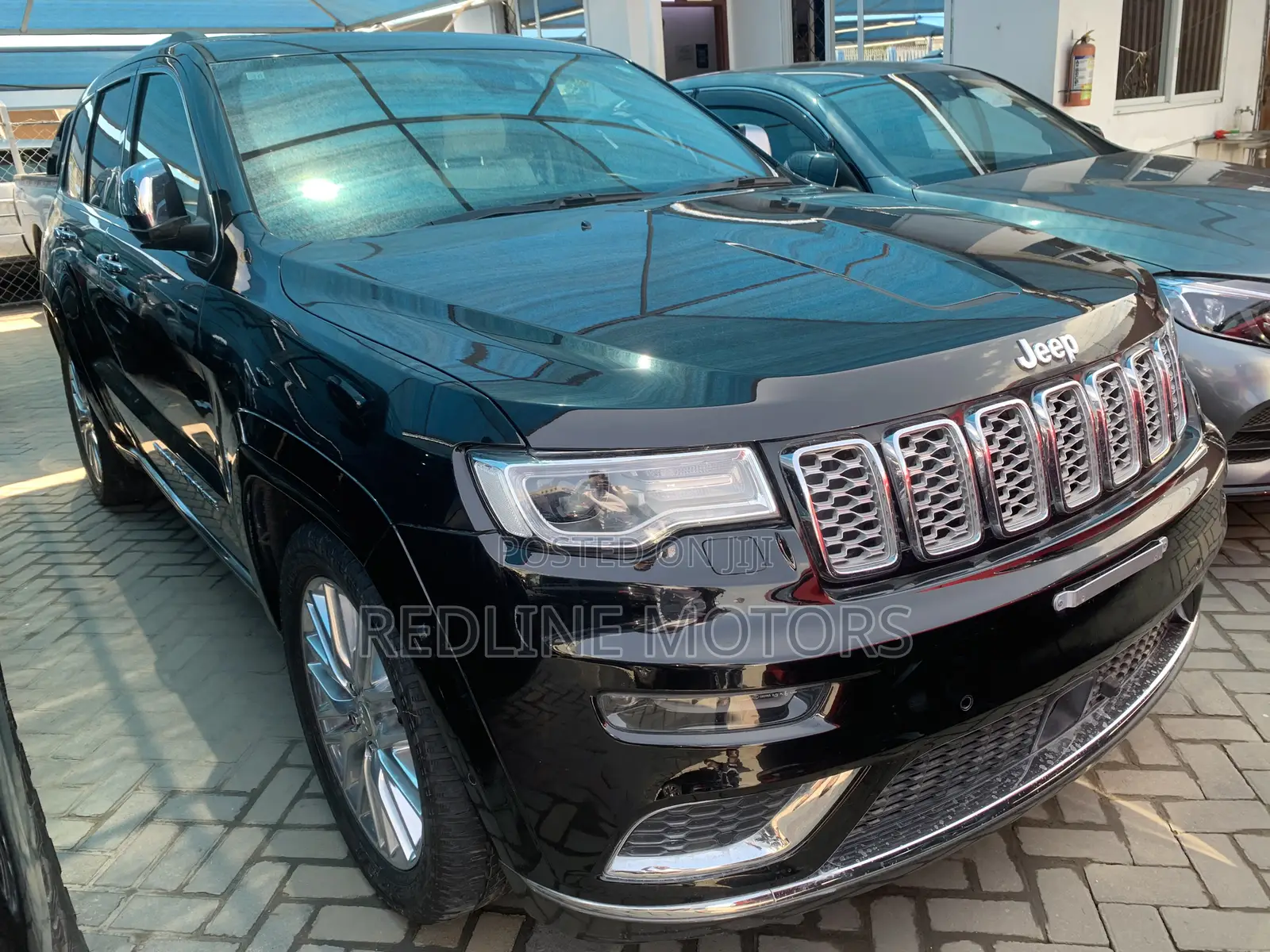 Jeep Grand Cherokee Summit 4dr 4x4 2018 Black