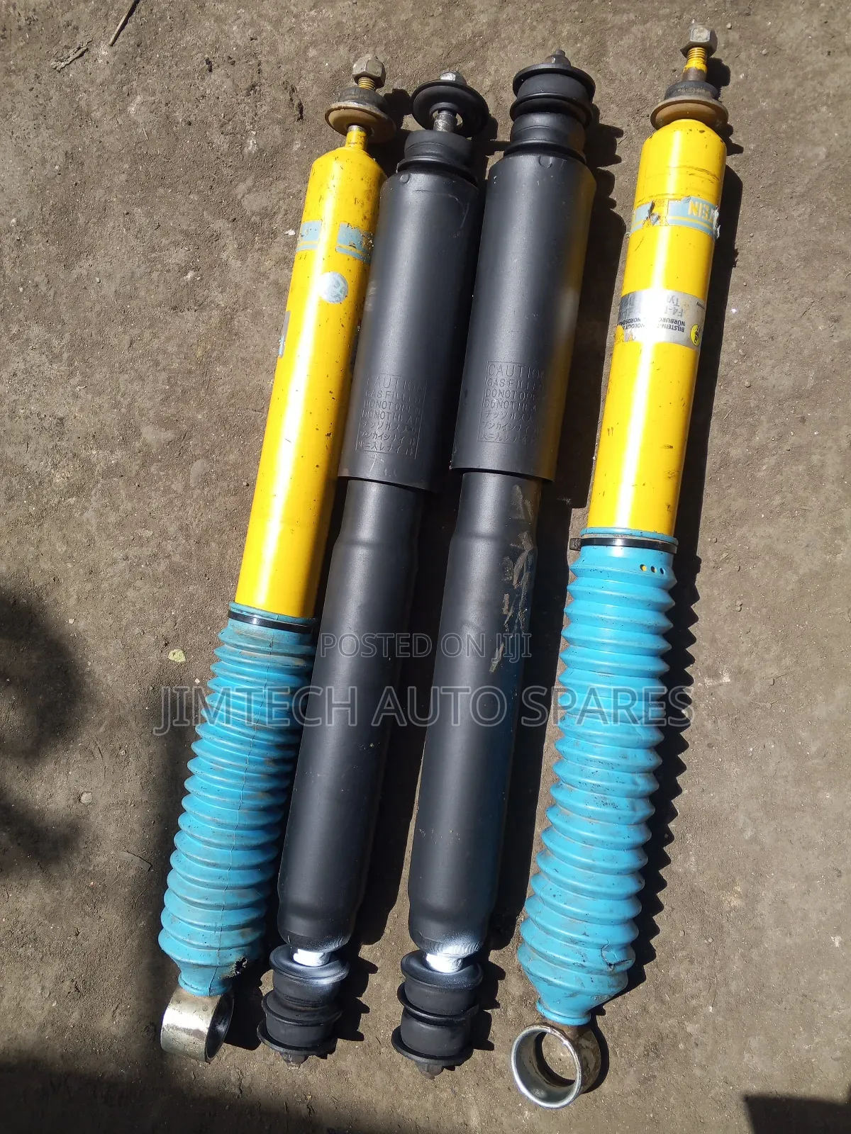Land Rover Defender 110 Front and Rear Shock