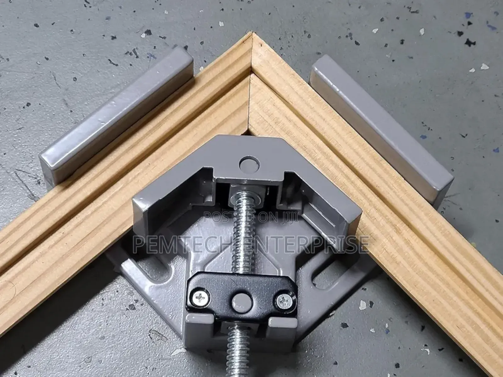 90-Degree Right Angle Clamp, Also Known as a Corner Clamp