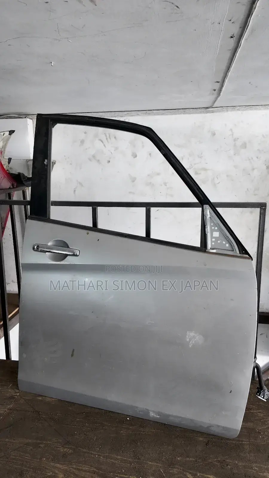Nissan Serena C26 Front Left Door Assembly – Original Ex-Japan