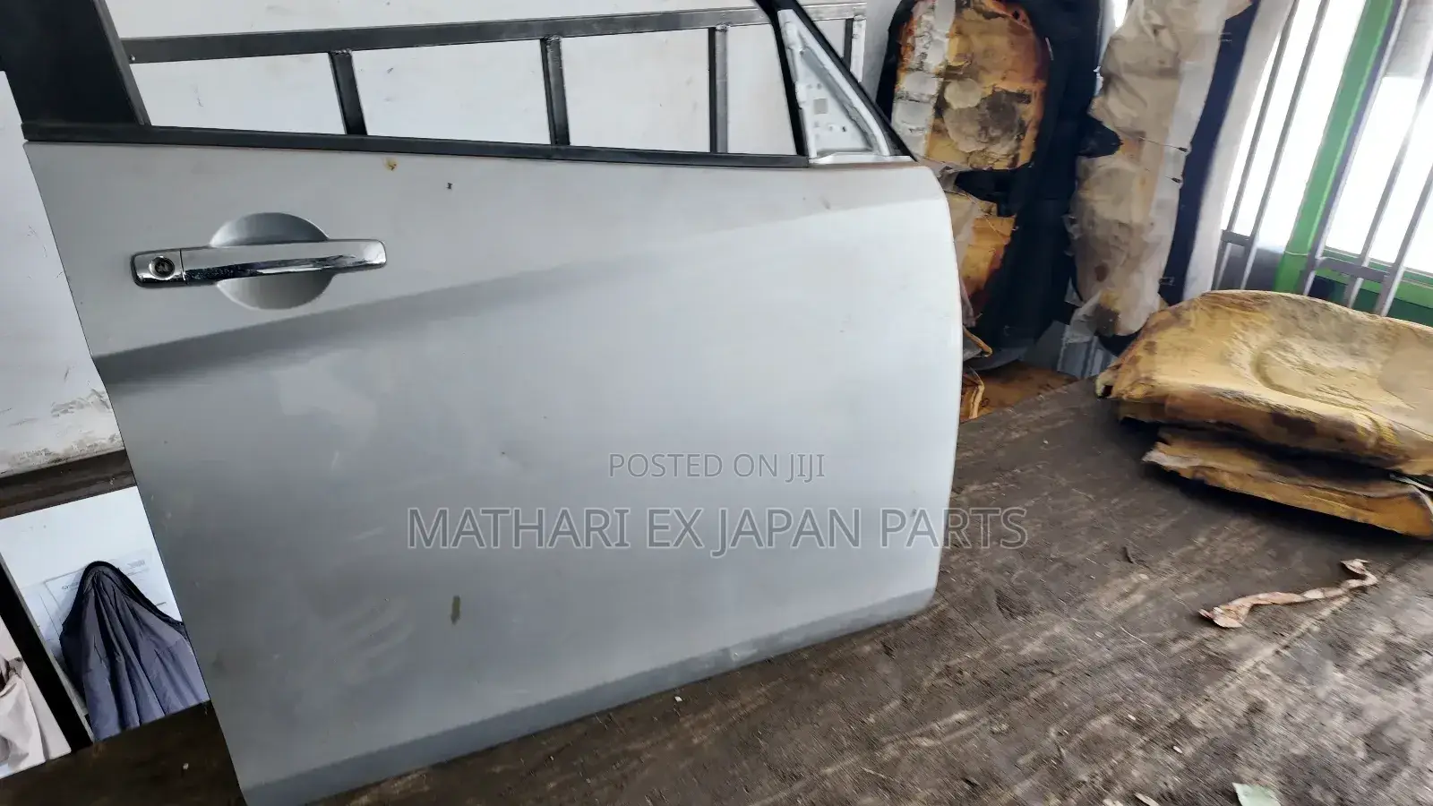 Nissan Serena C26 Front Left Door Assembly – Original Ex-Japan