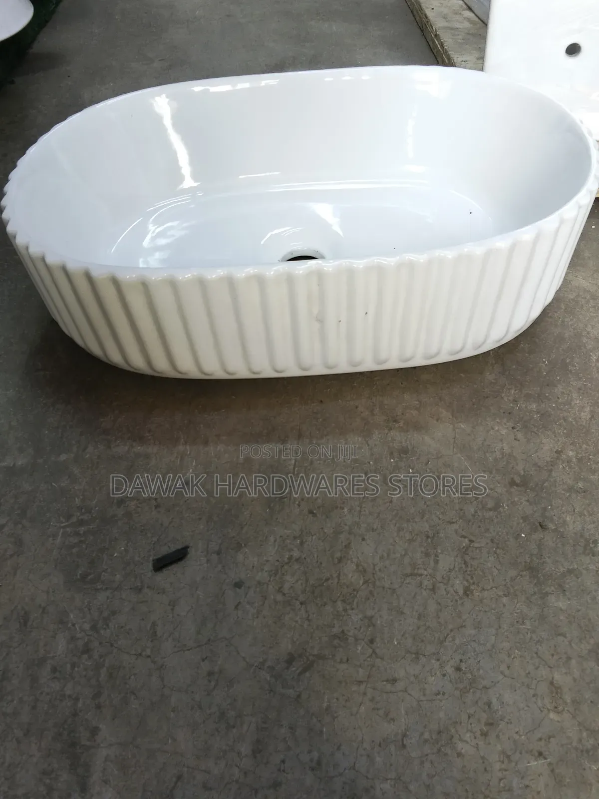 Ceramic Countertop Washbasin