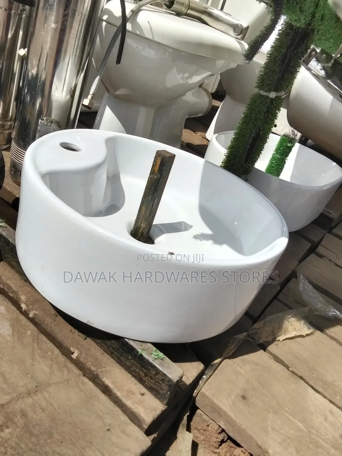 Ceramic Countertop Washbasin