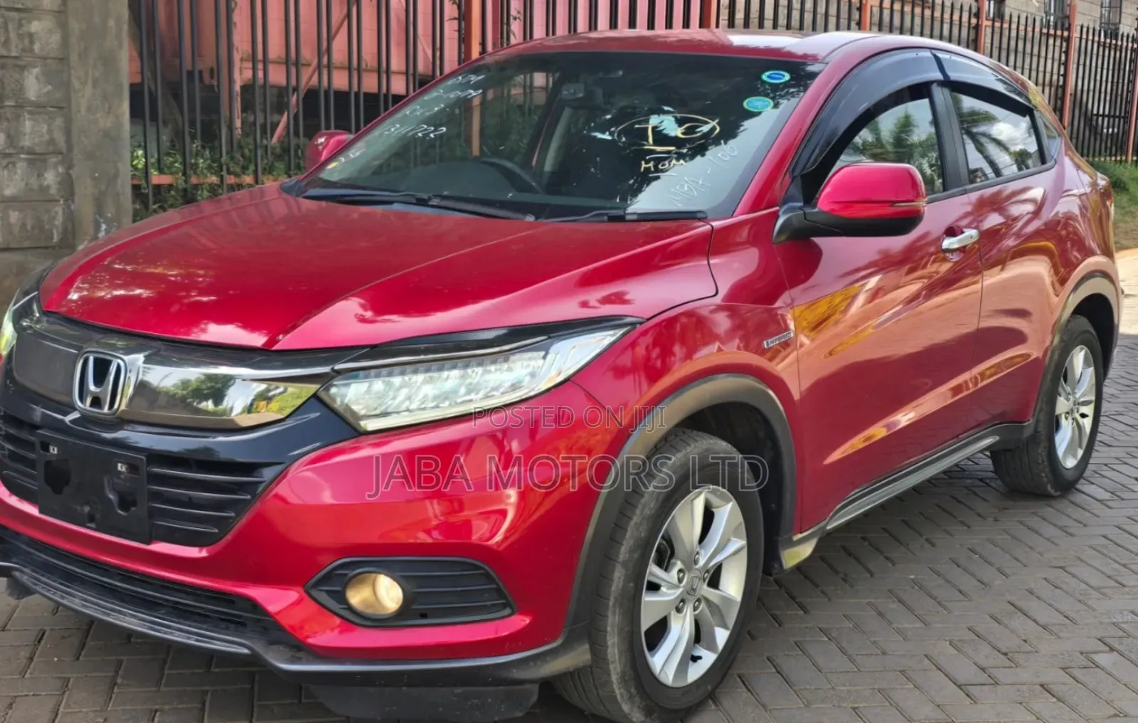 Honda Vezel 2018 Red