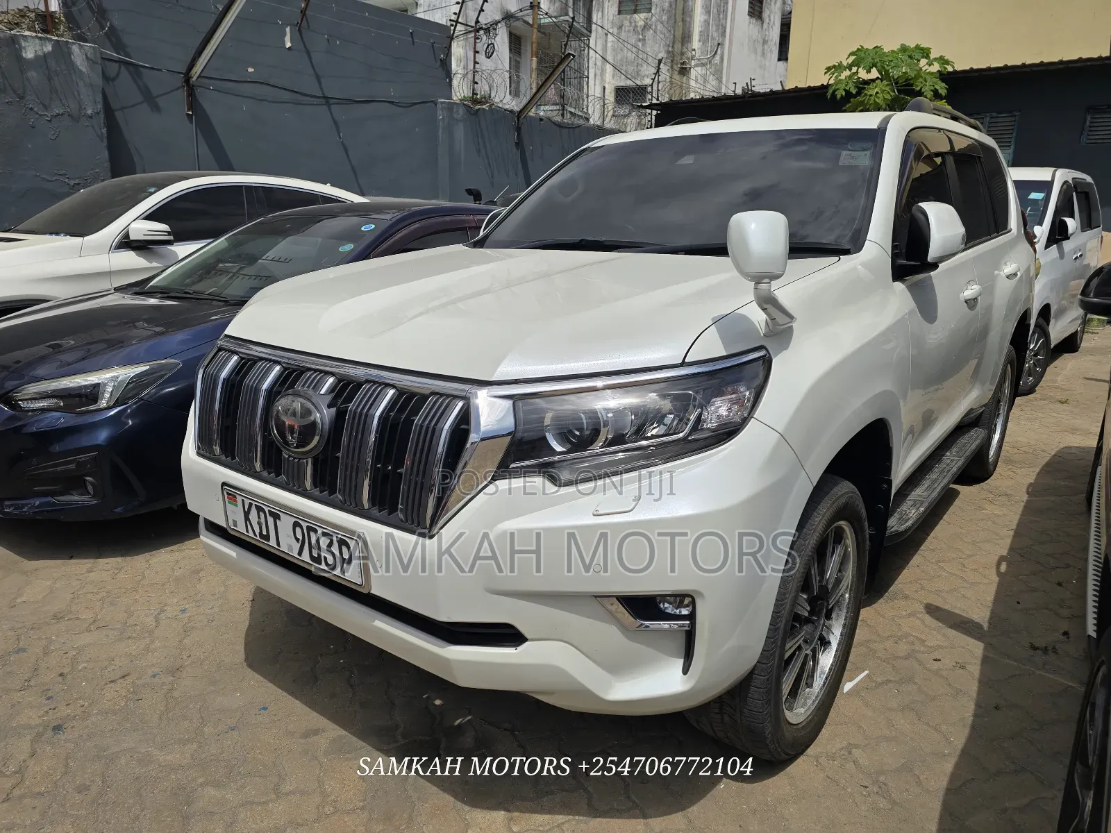 Toyota Land Cruiser Prado 2018 White