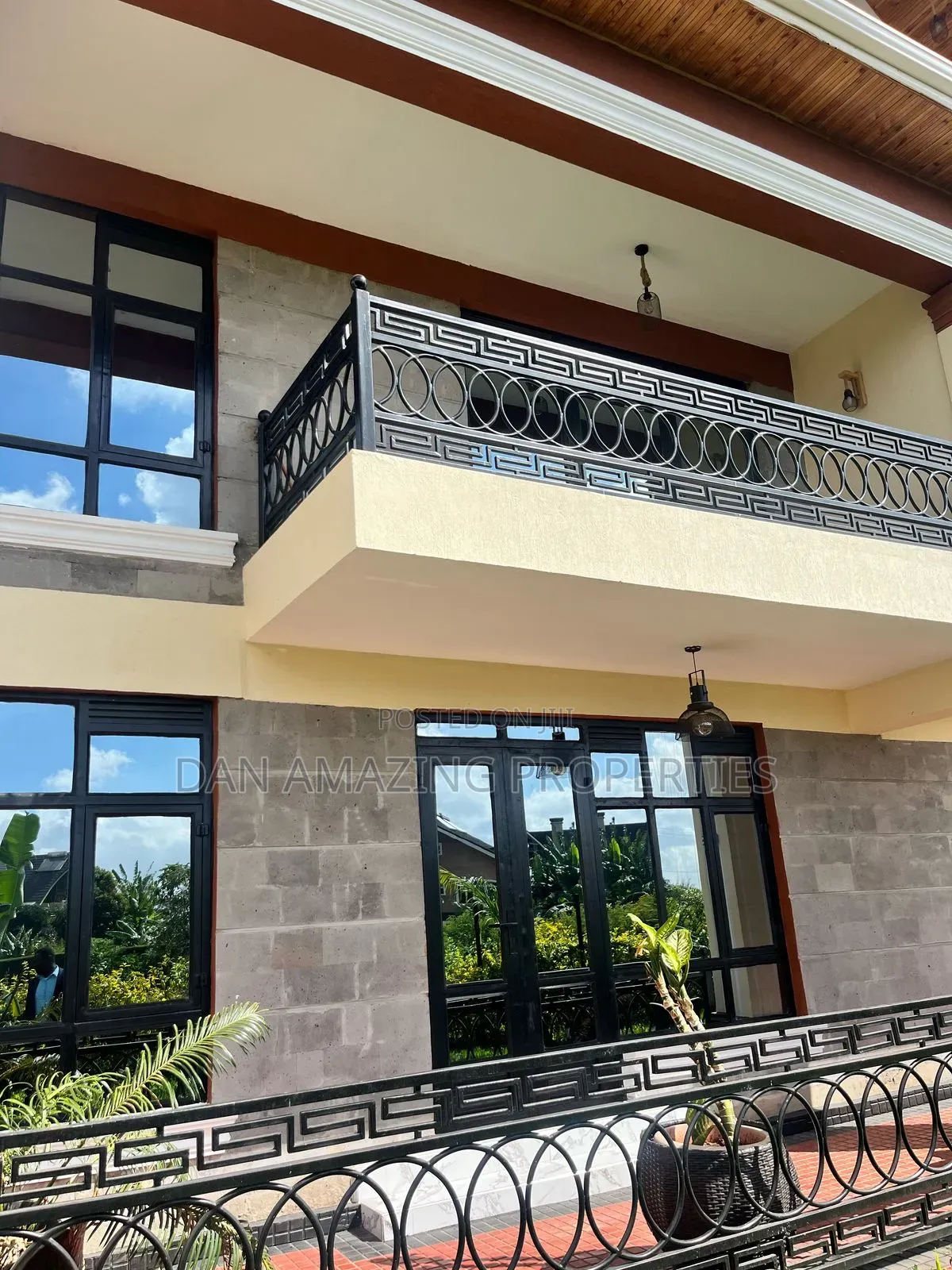 6bdrm Maisonette in Daykio On 1/4 Acre, Ruiru for sale
