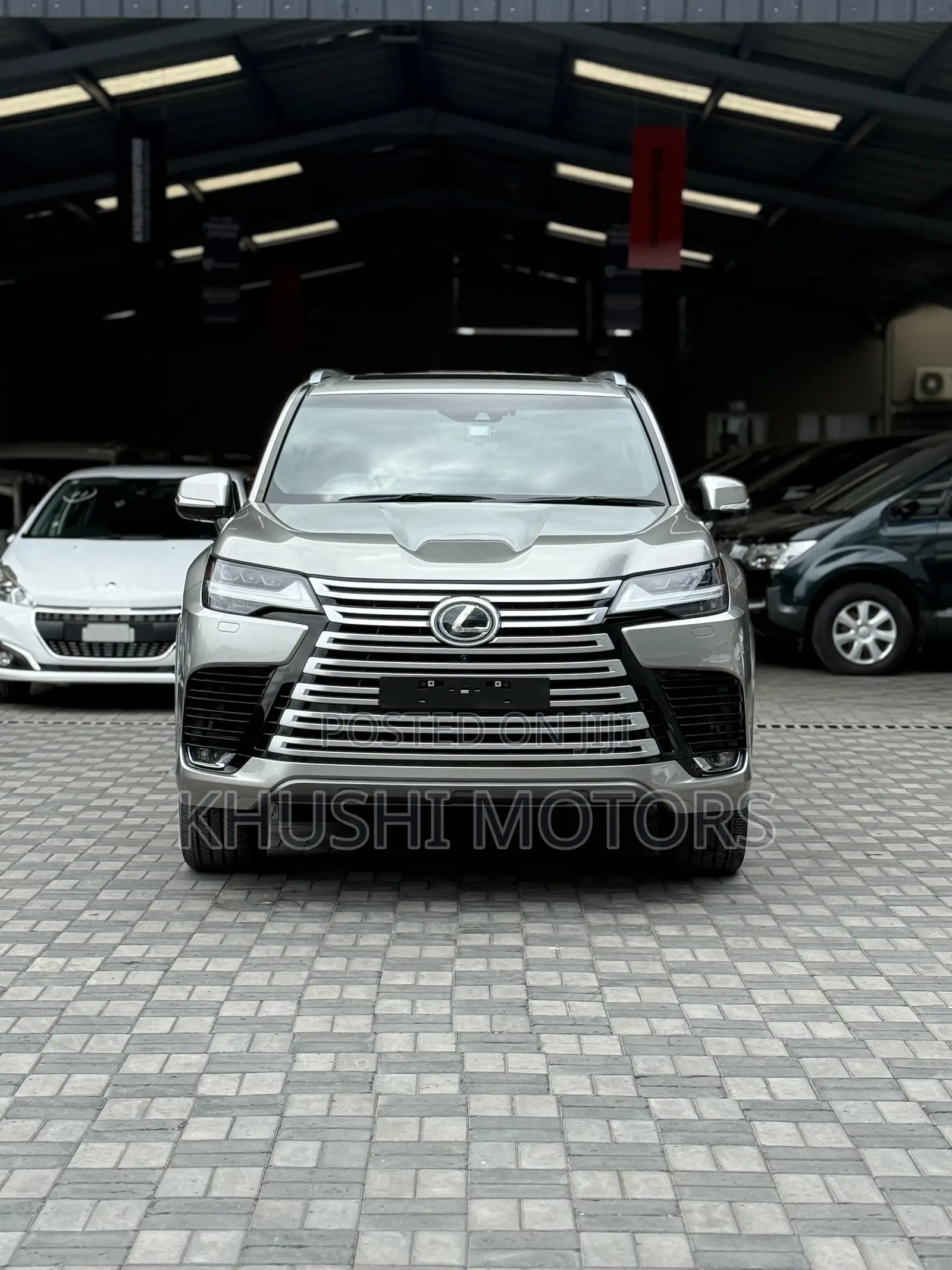 Lexus LX 2022