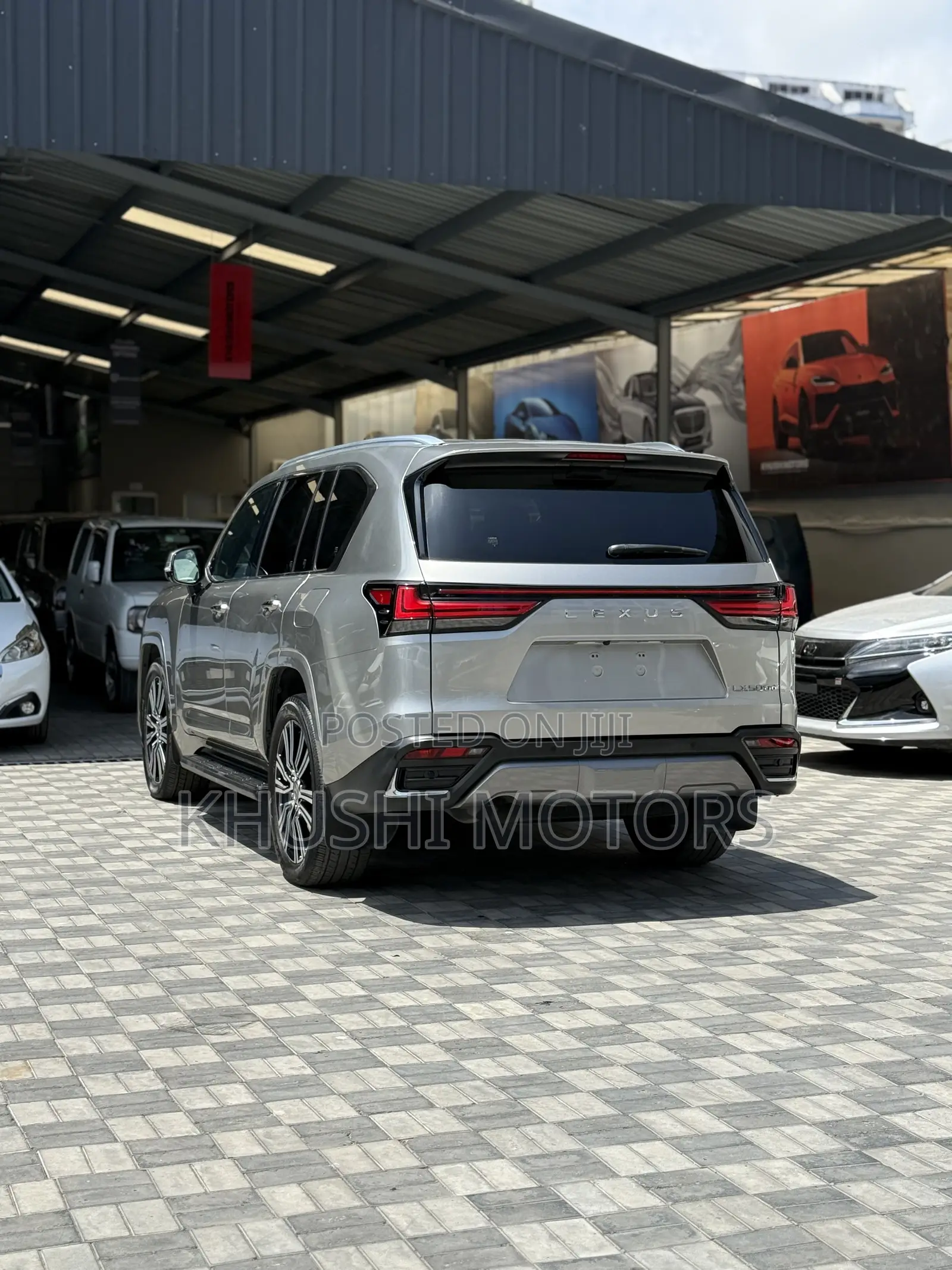 Lexus LX 2022