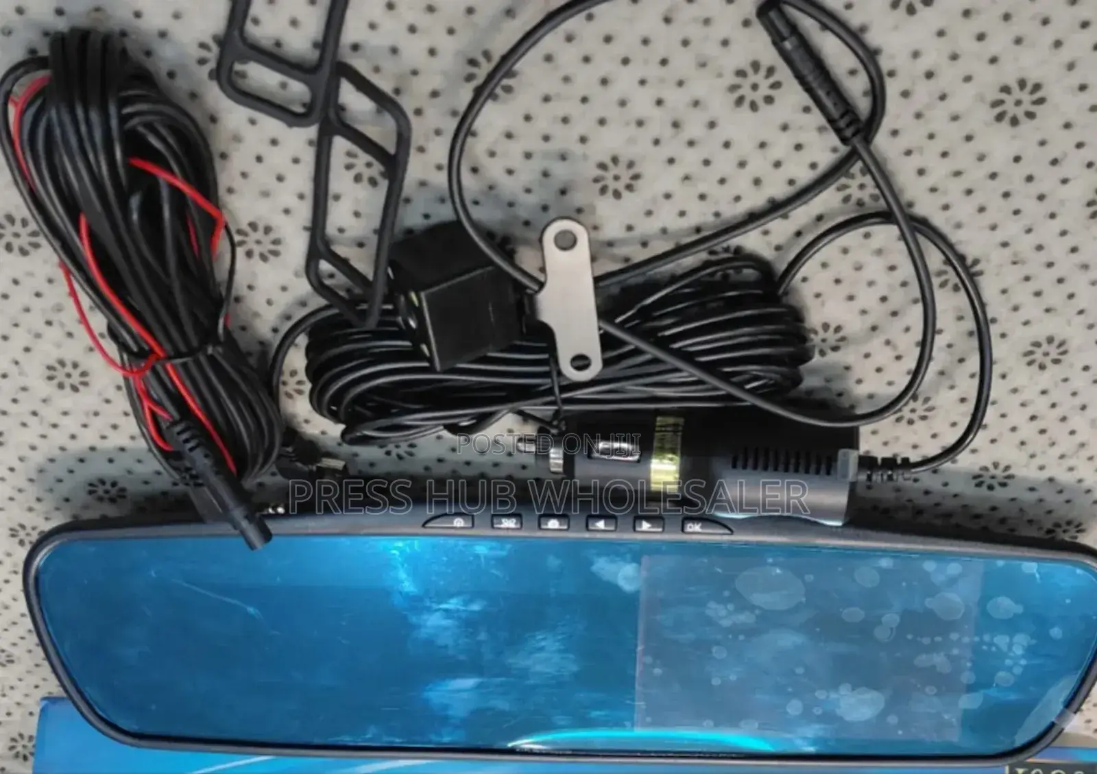 Vehicle Blackbox DVR Rearview Mirror Dash Cam.