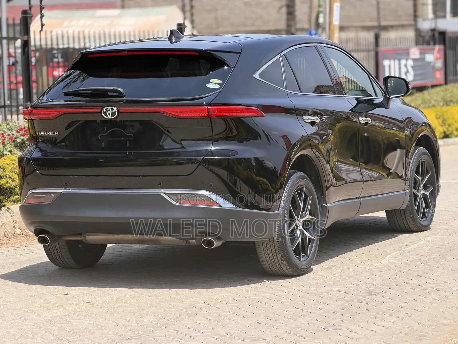 Toyota Harrier 2.0 2020 Black
