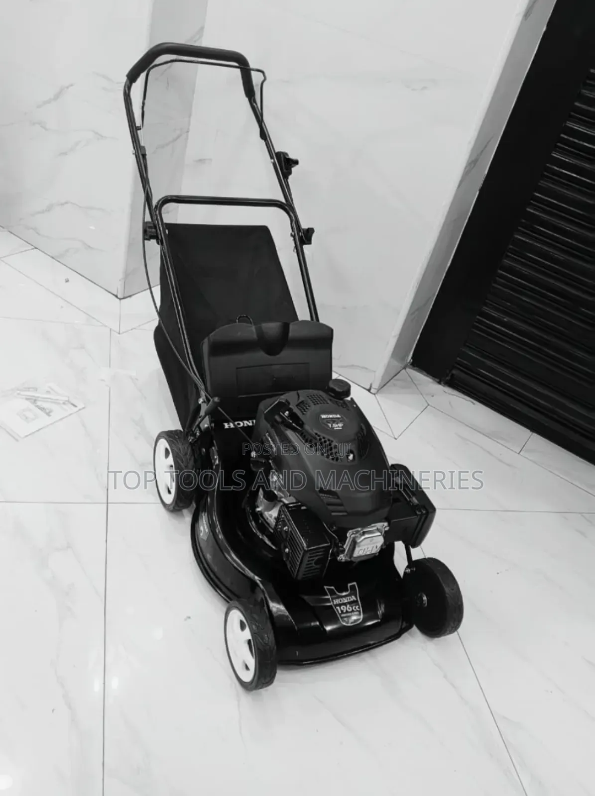 Brand New Honda 7.5hp 196cc Gasoline Lawn Mower on a Budget in Nairobi