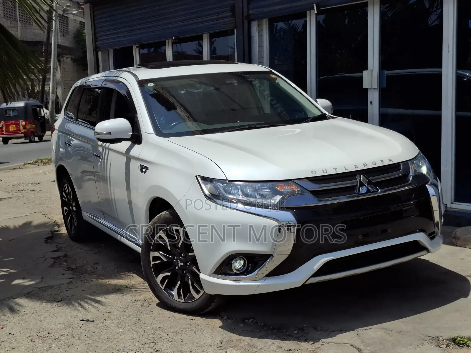 Mitsubishi Outlander 2019 White