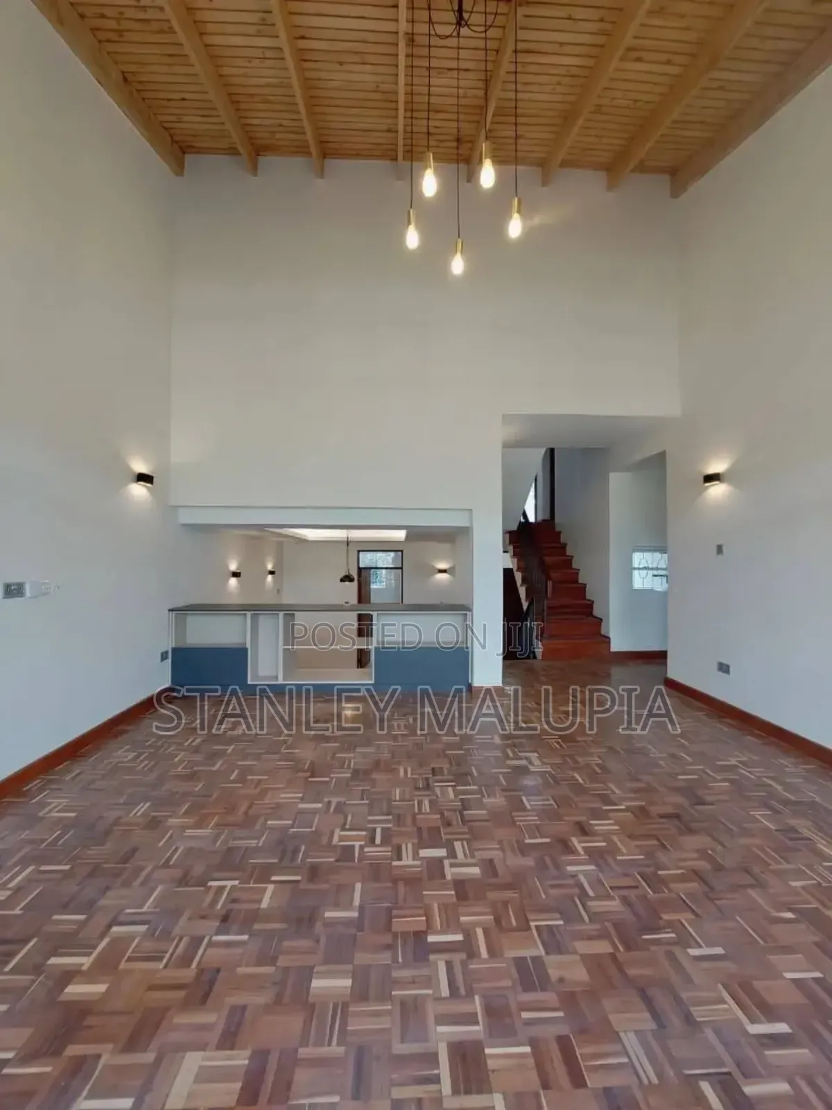 4bdrm Townhouse / Terrace in Rhapta Road Side for rent