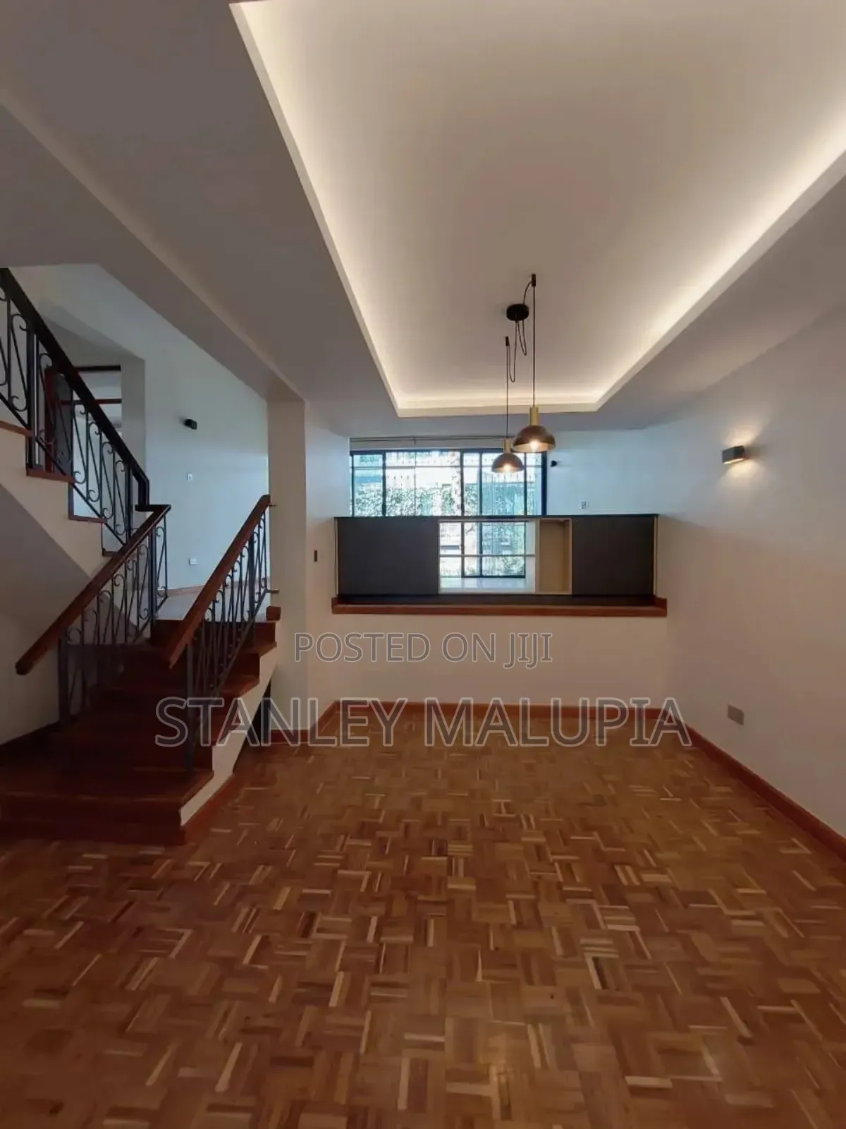 4bdrm Townhouse / Terrace in Rhapta Road Side for rent