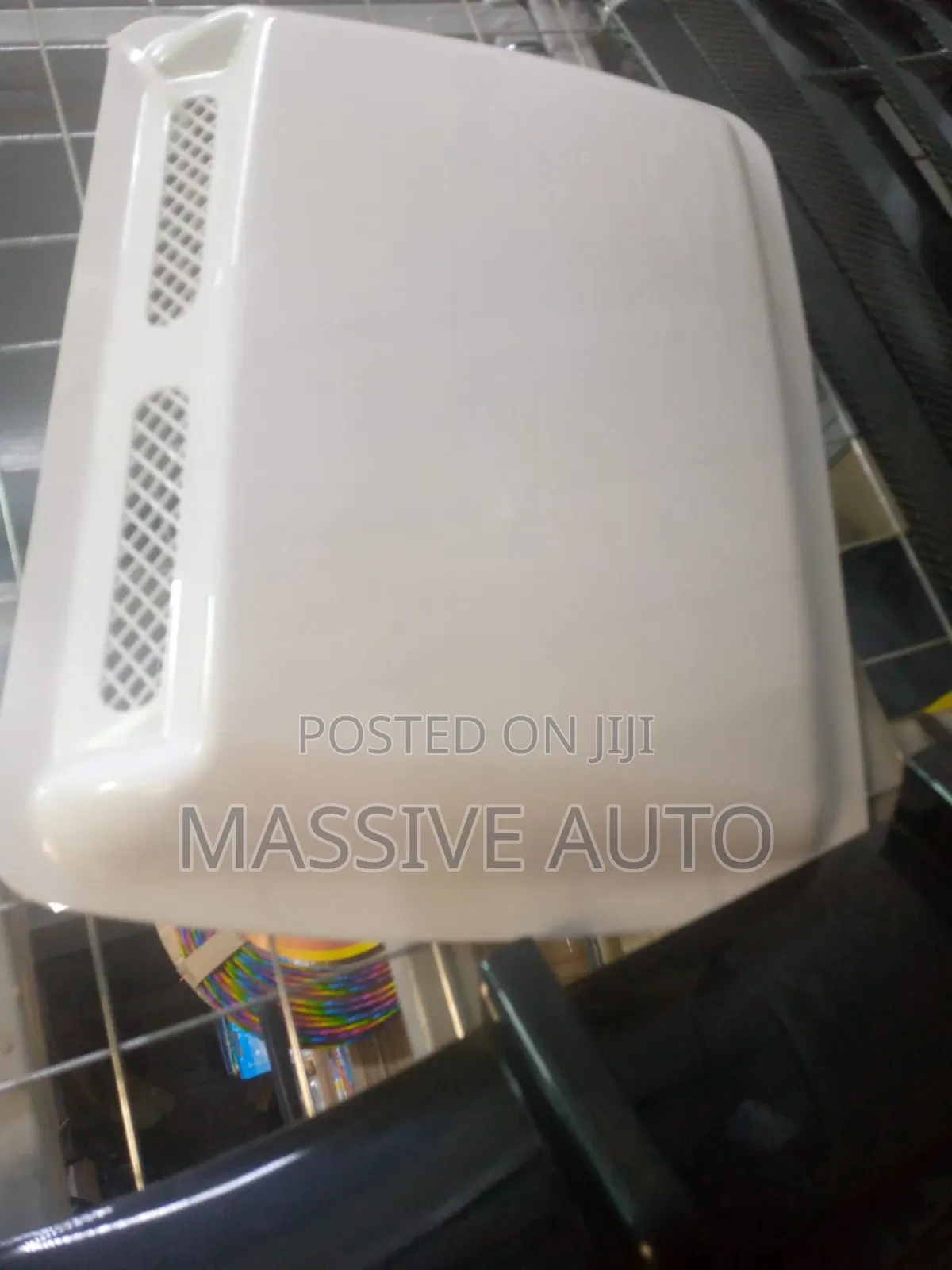 Buy Bonet Scoop/ White Bonet Car Scoop