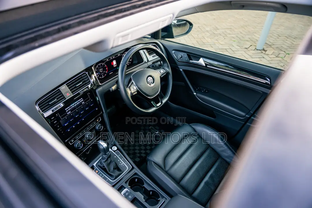 Volkswagen Golf 2018 Blue