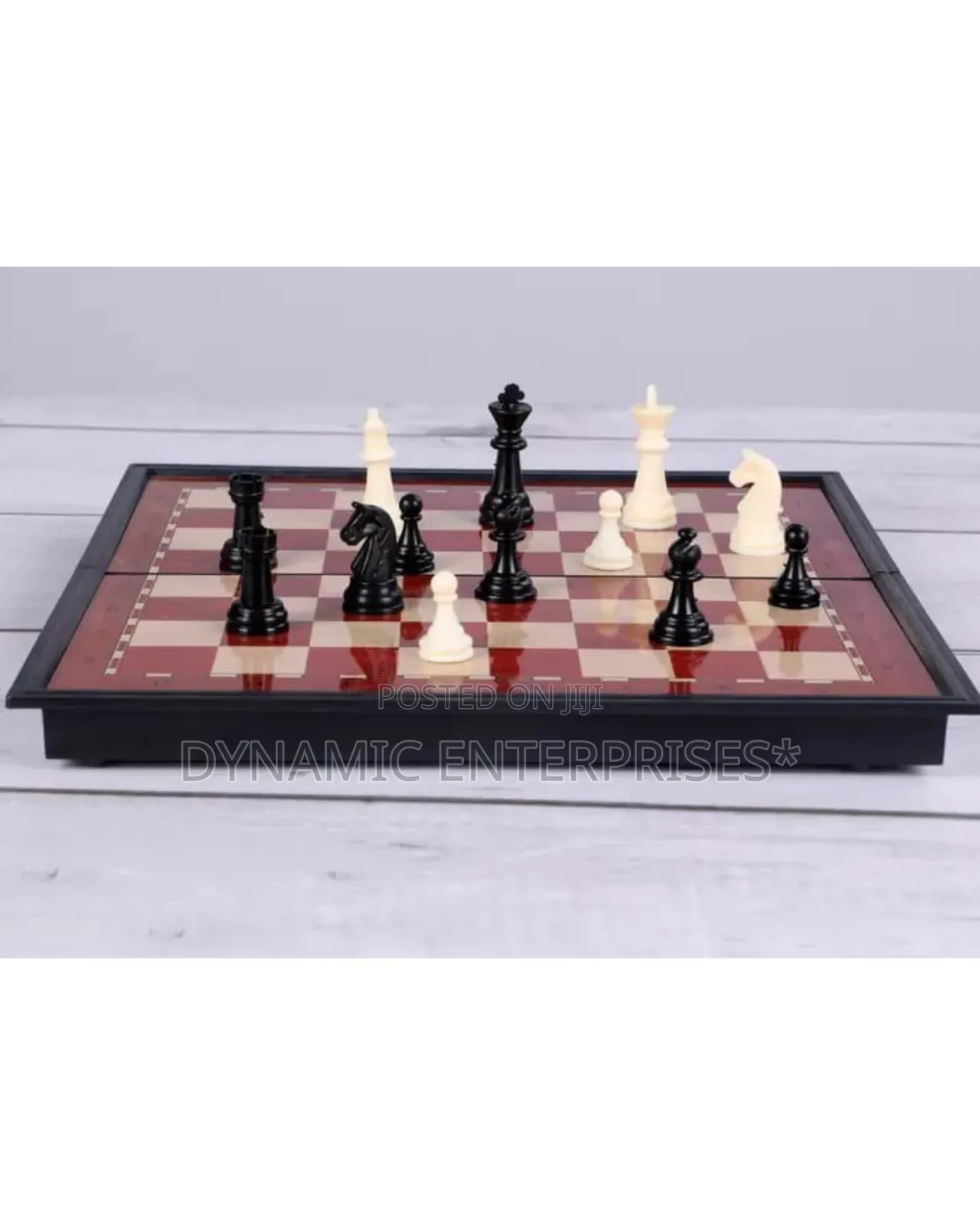 Magnetic Foldable Chess Game