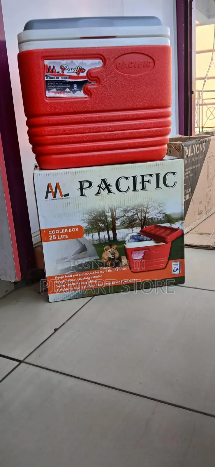 Pacific 25‐Litre Heavy‐Duty Cooler Box – Keeps Drinks Food Cold