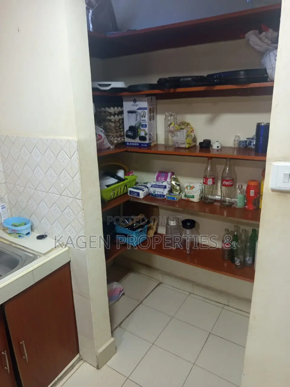 3bdrm Bungalow in Kariobangi South for sale