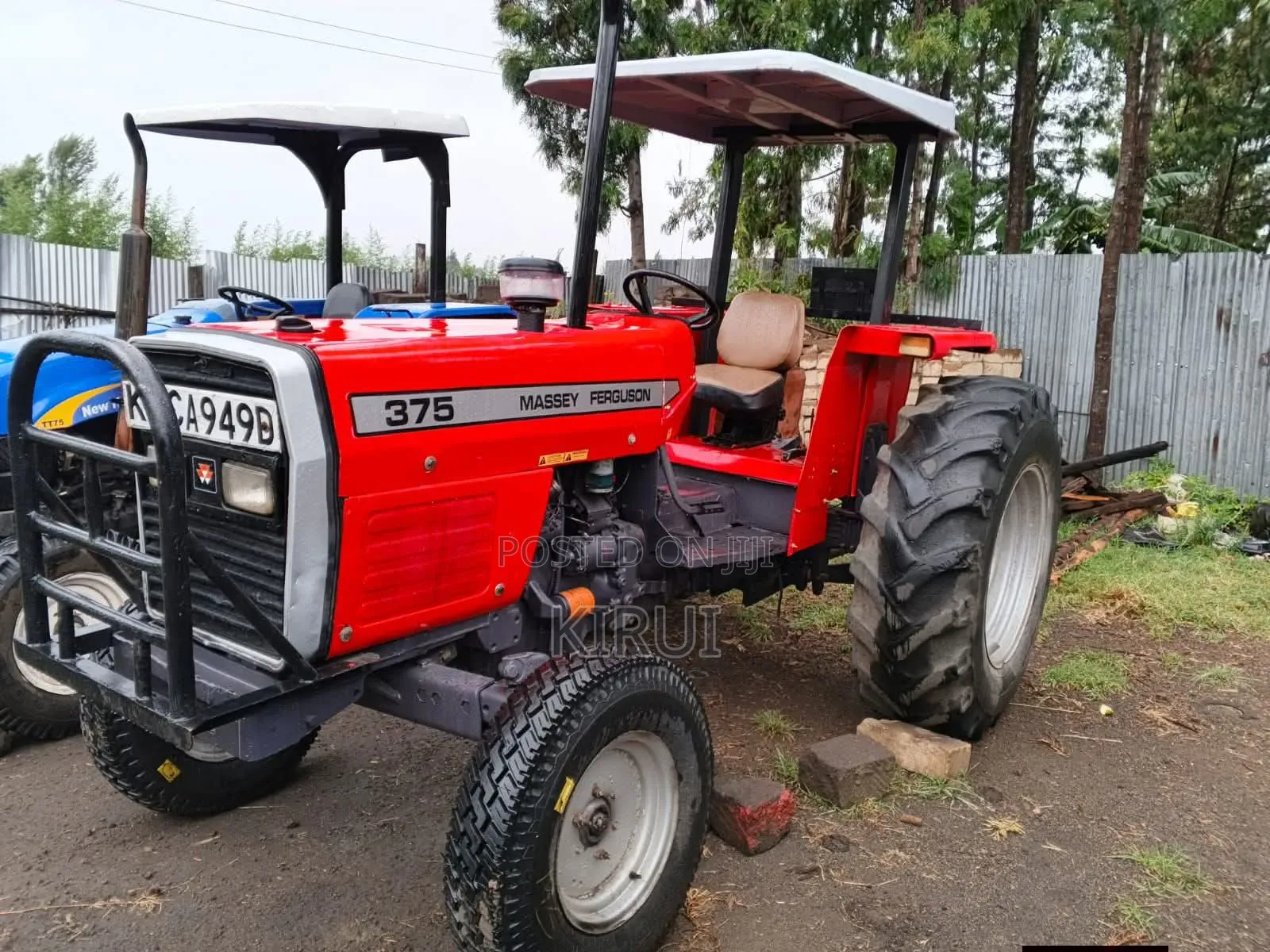 Massey Ferguson 375 2013 Tractor