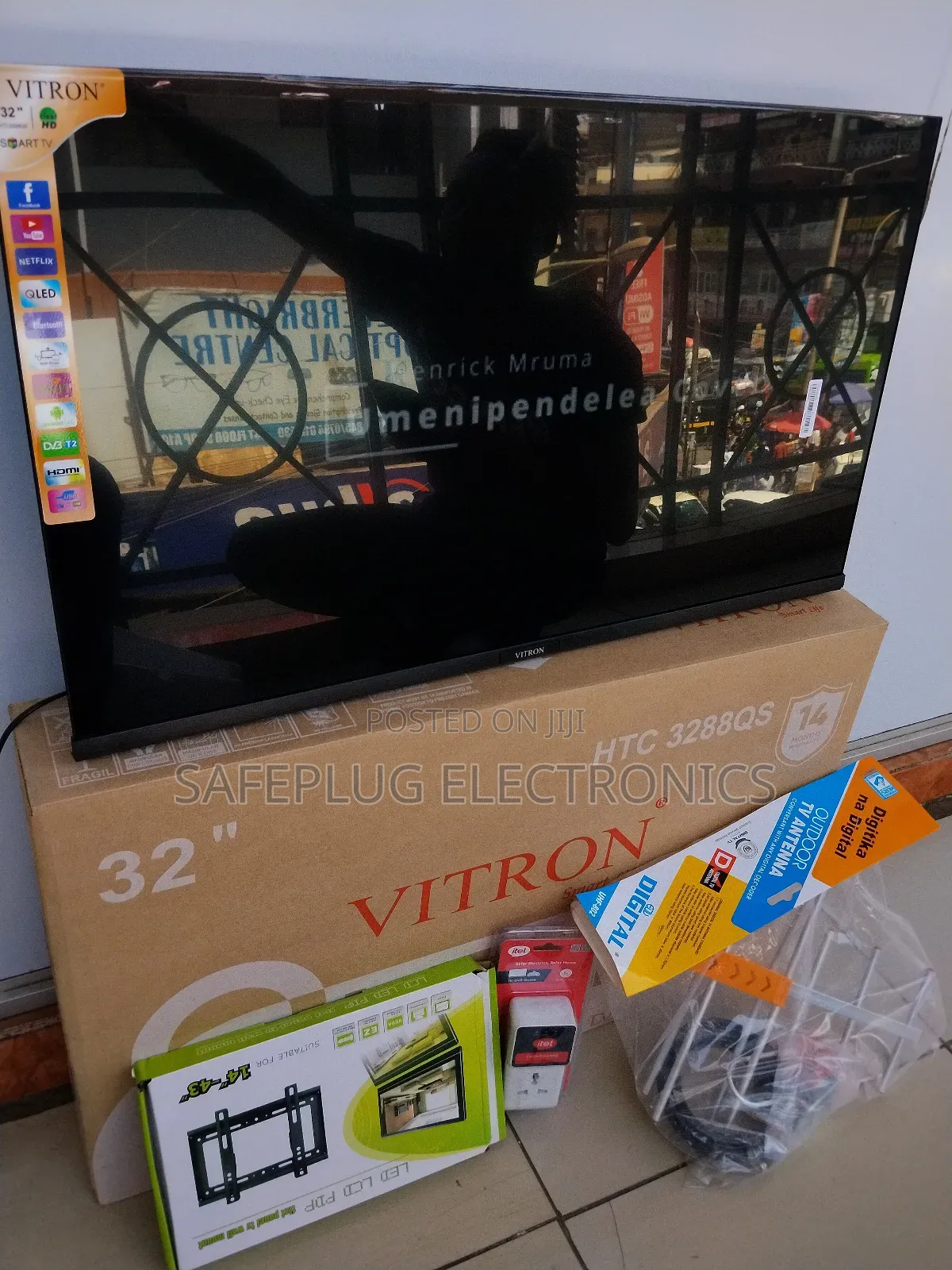 Vitron 32" Smart Tv W/ Free Mount, Guard Aerial - Install Enjoy!