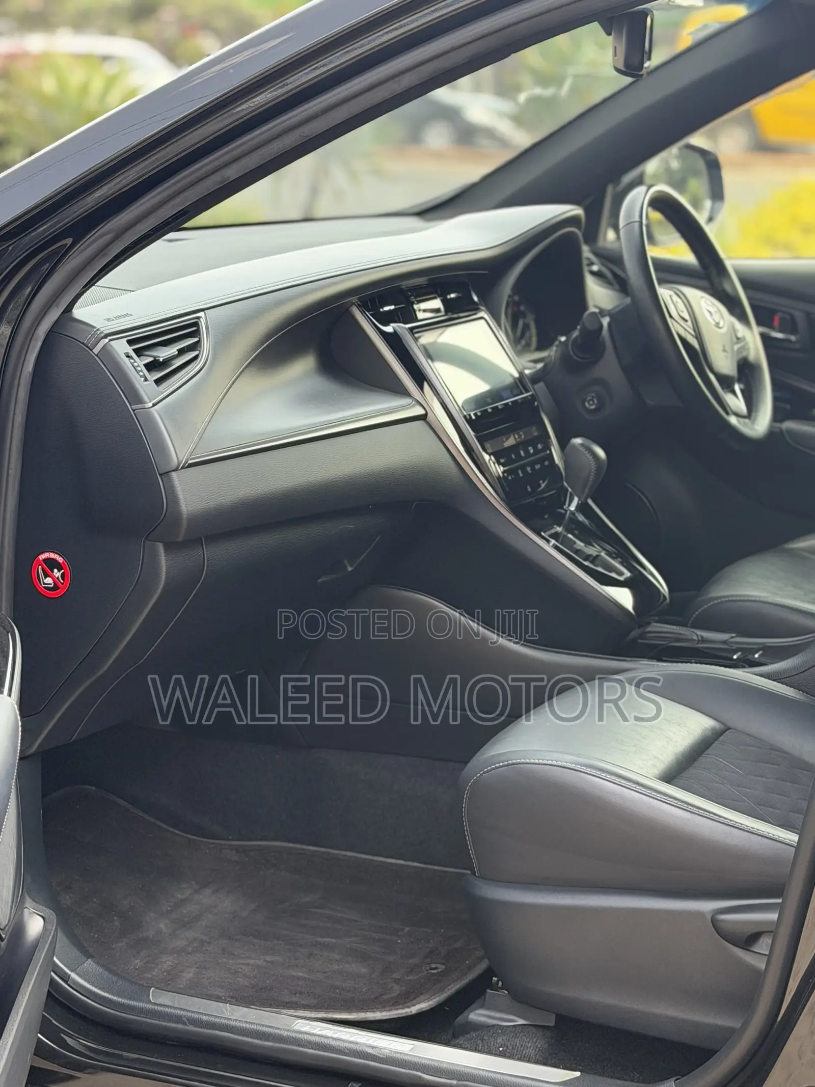 Toyota Harrier 2.0 2020 Black