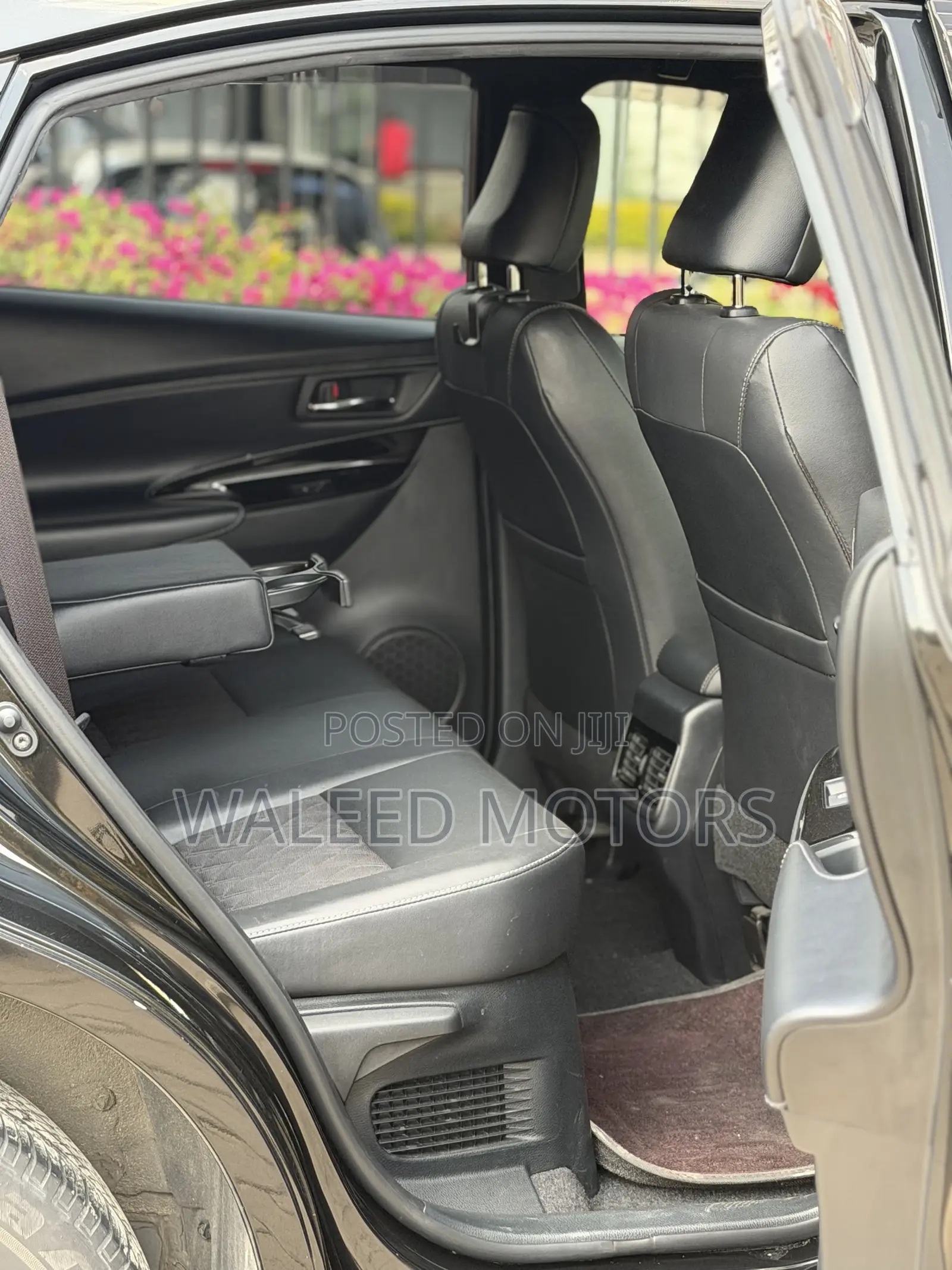 Toyota Harrier 2.0 2020 Black