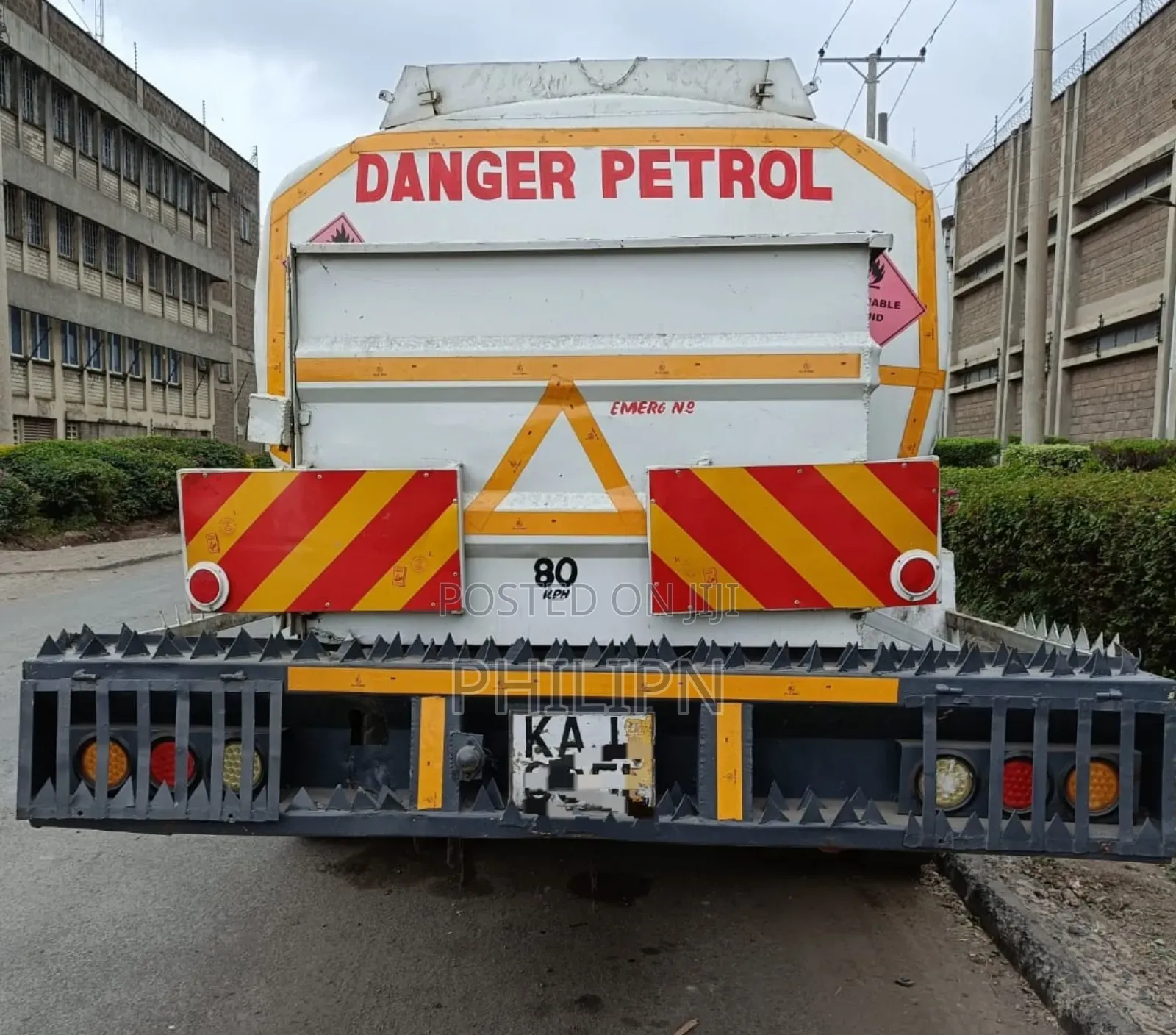 Isuzu FVR Tanker