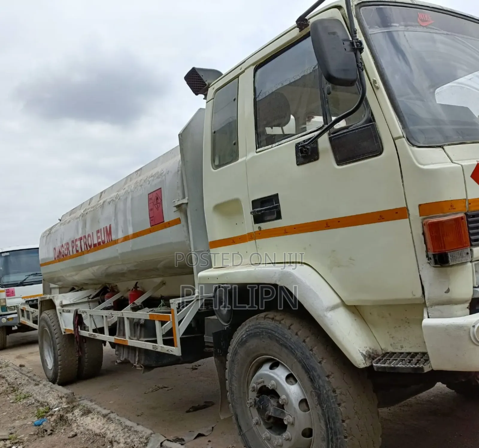 Isuzu FVR Tanker