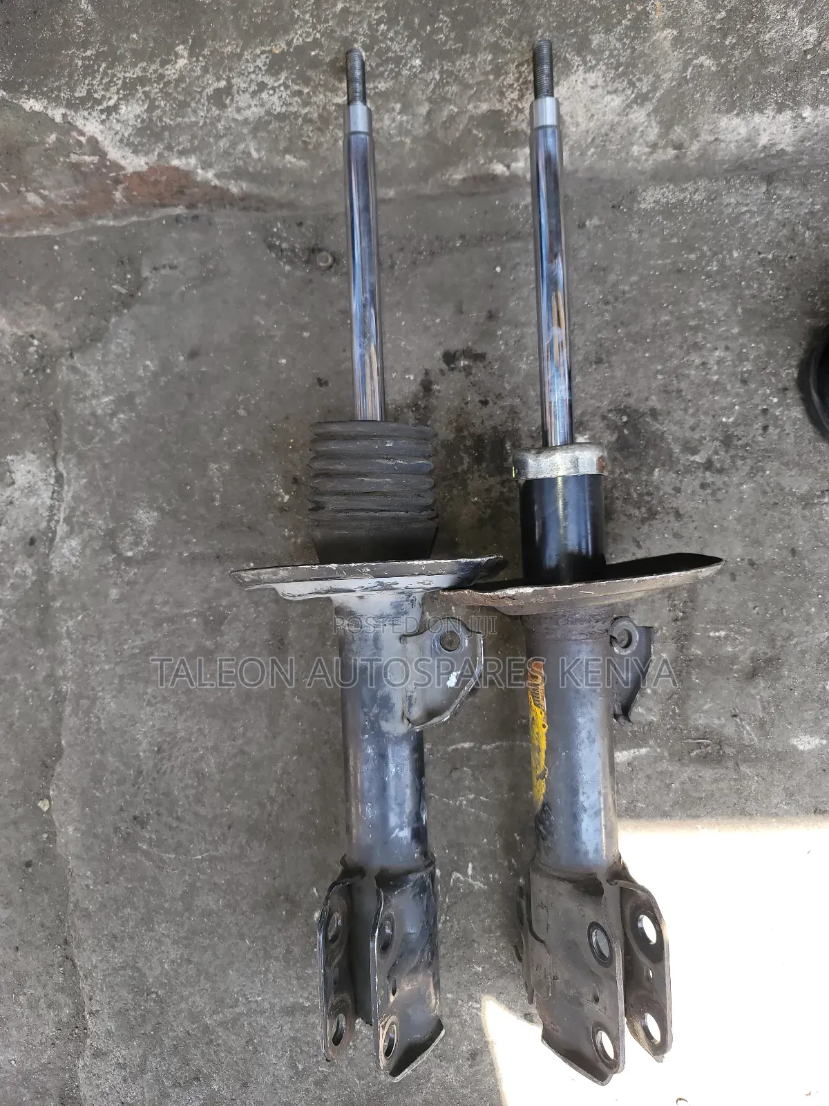 Toyota Fielder 2014 Front Shocks