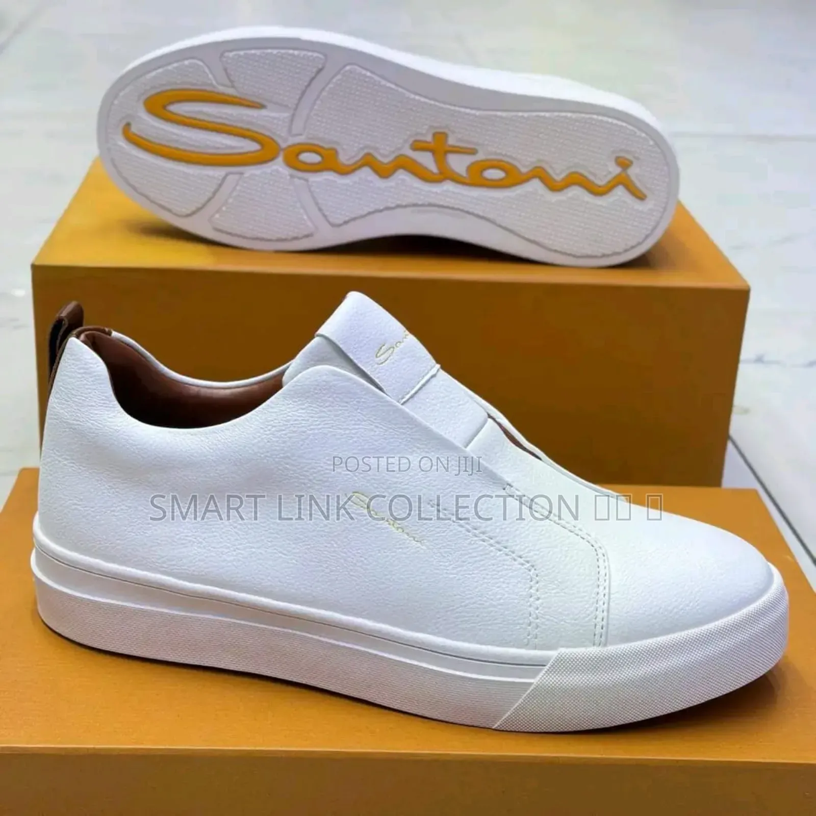 Santoni 
All White 
Casual