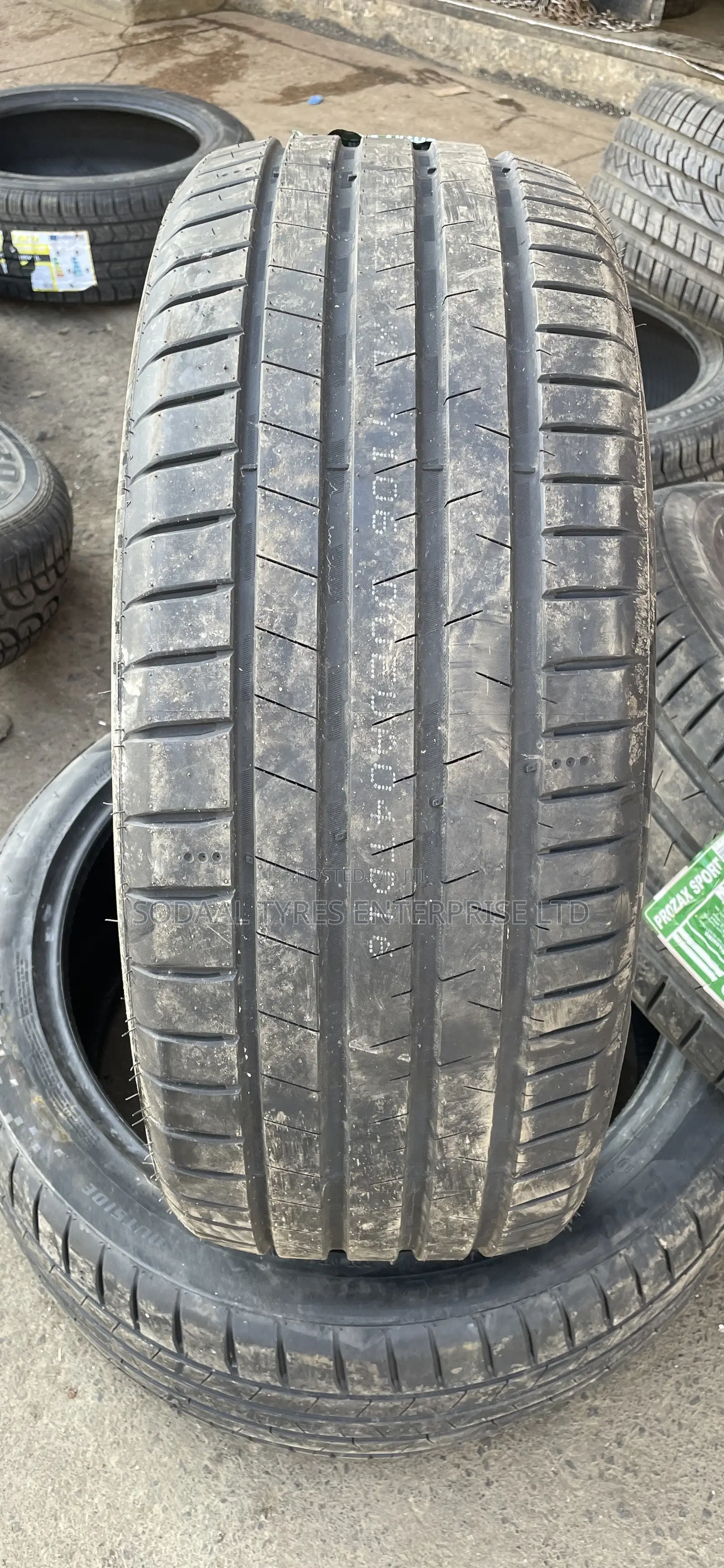 265/40r22 Dovroad Tires