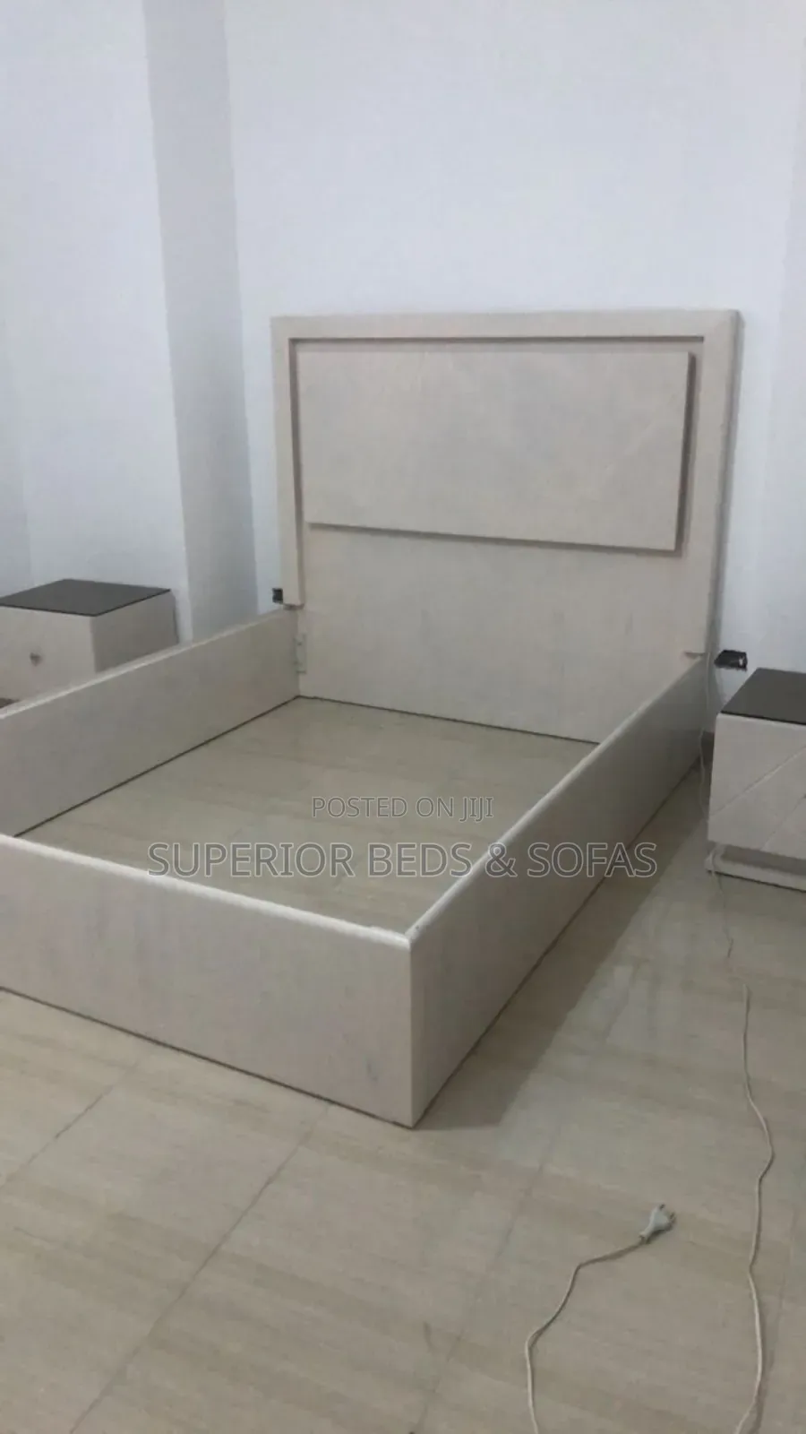 Modern Wooden Bed Size 4 by 6