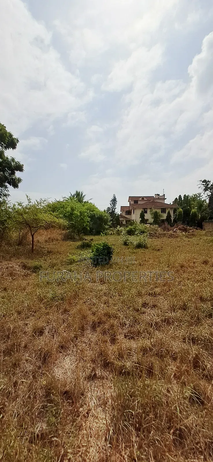 For Sale Prime Quater Acre Plot